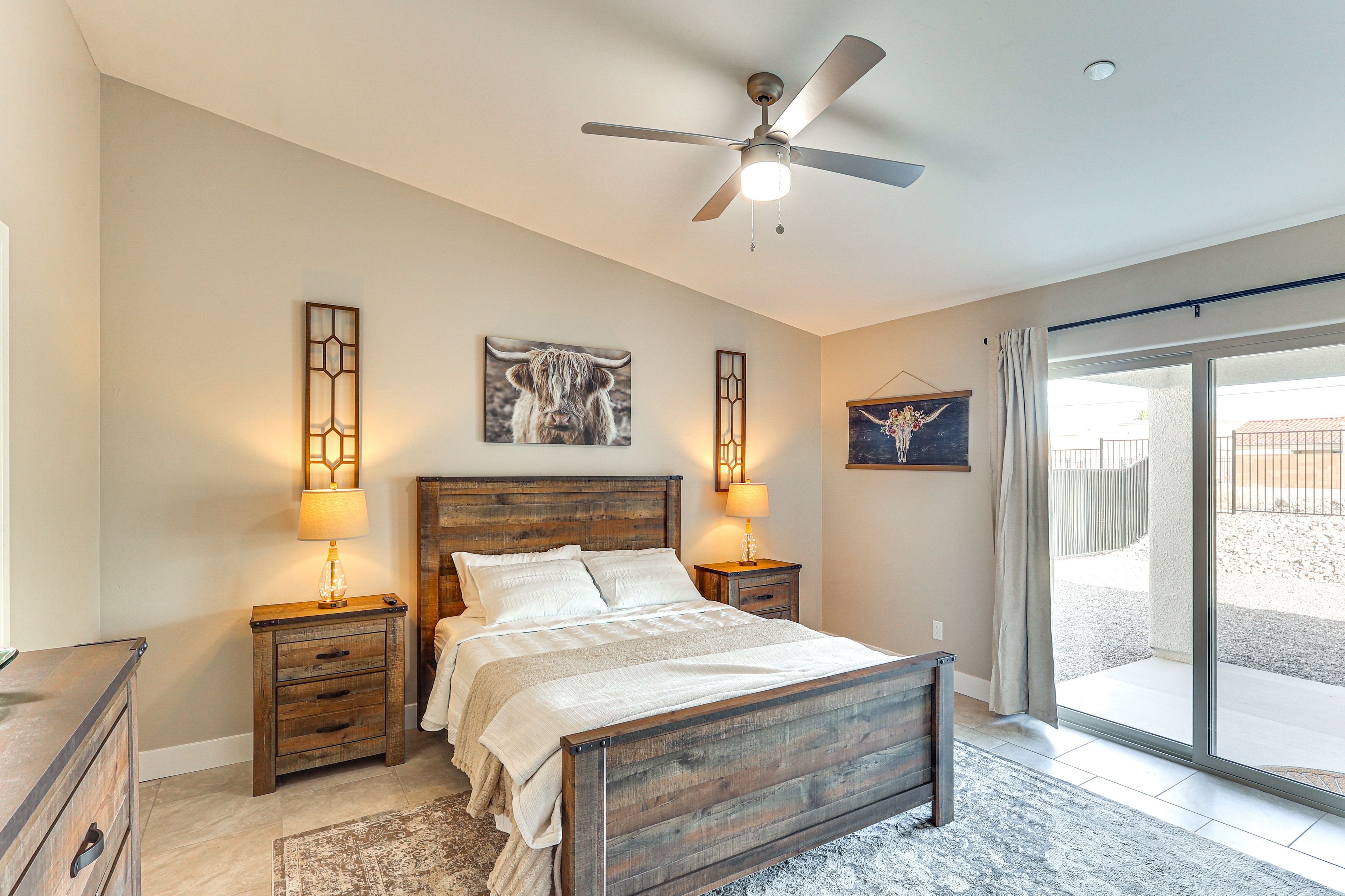 Bedroom 1 | Queen Bed | En-Suite Bathroom