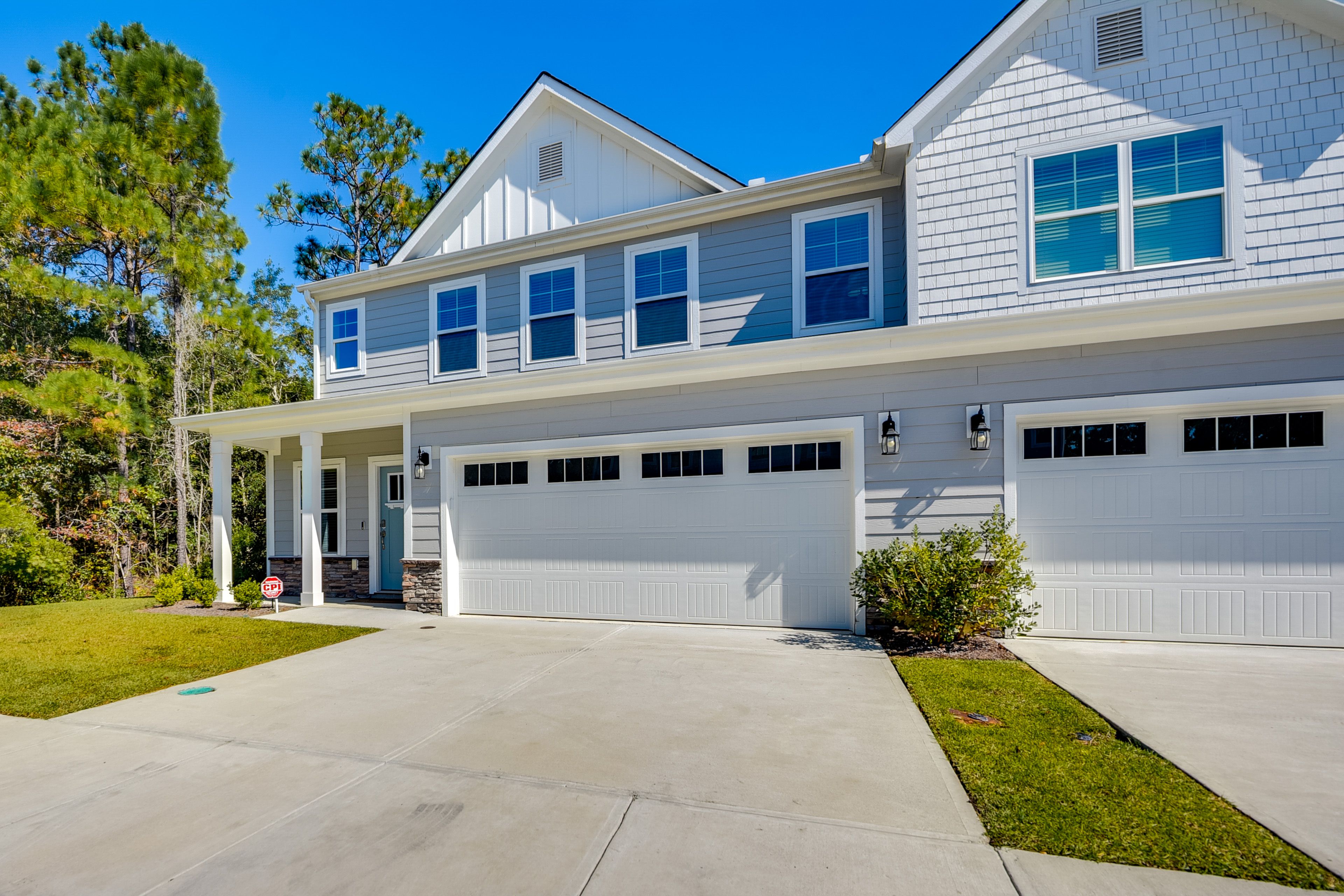 Townhome Exterior | Parking | Garage (1 Vehicle) | Driveway (2 Vehicles)