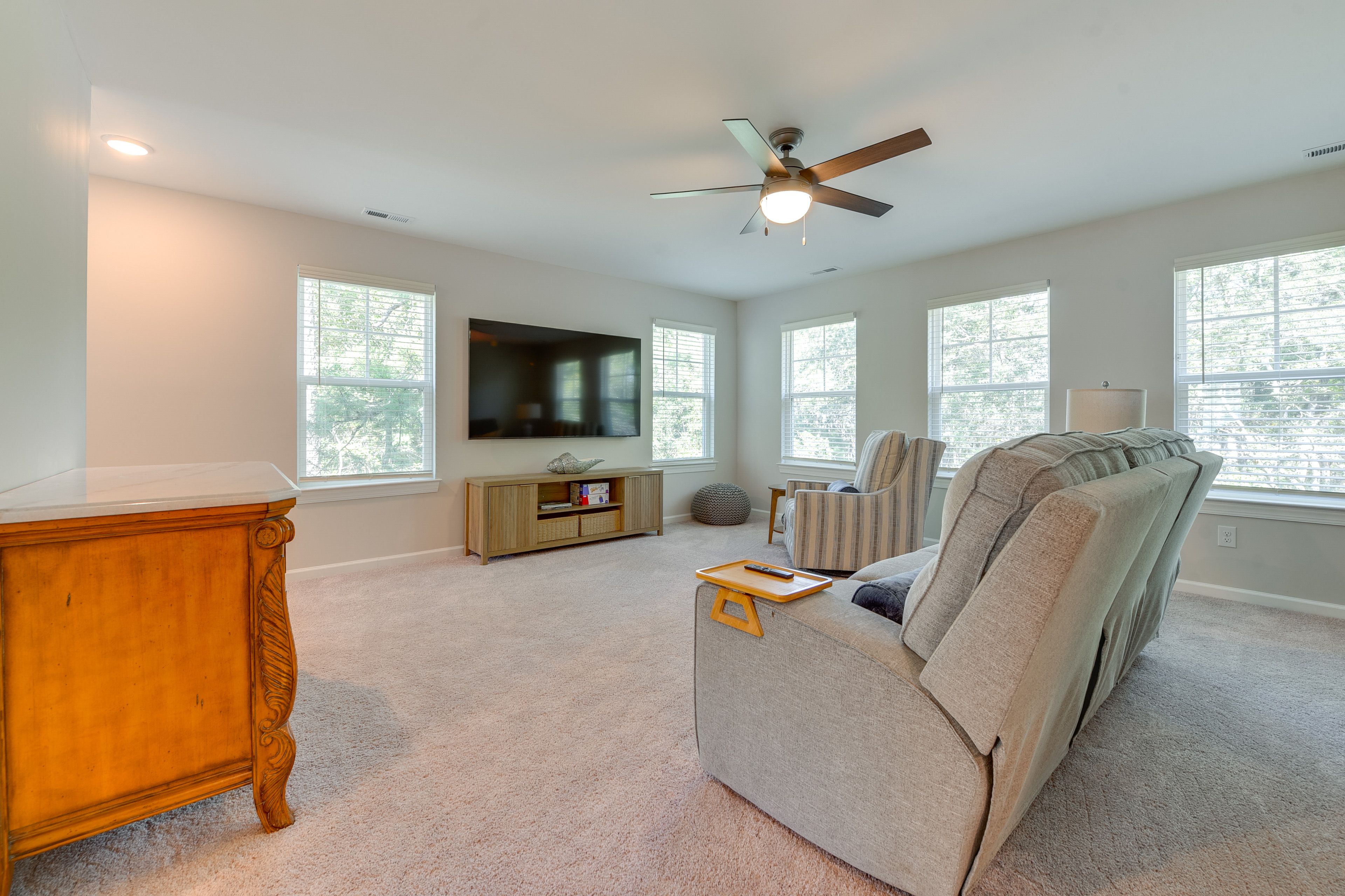 Living Room 2 | 2nd Floor | Smart TV