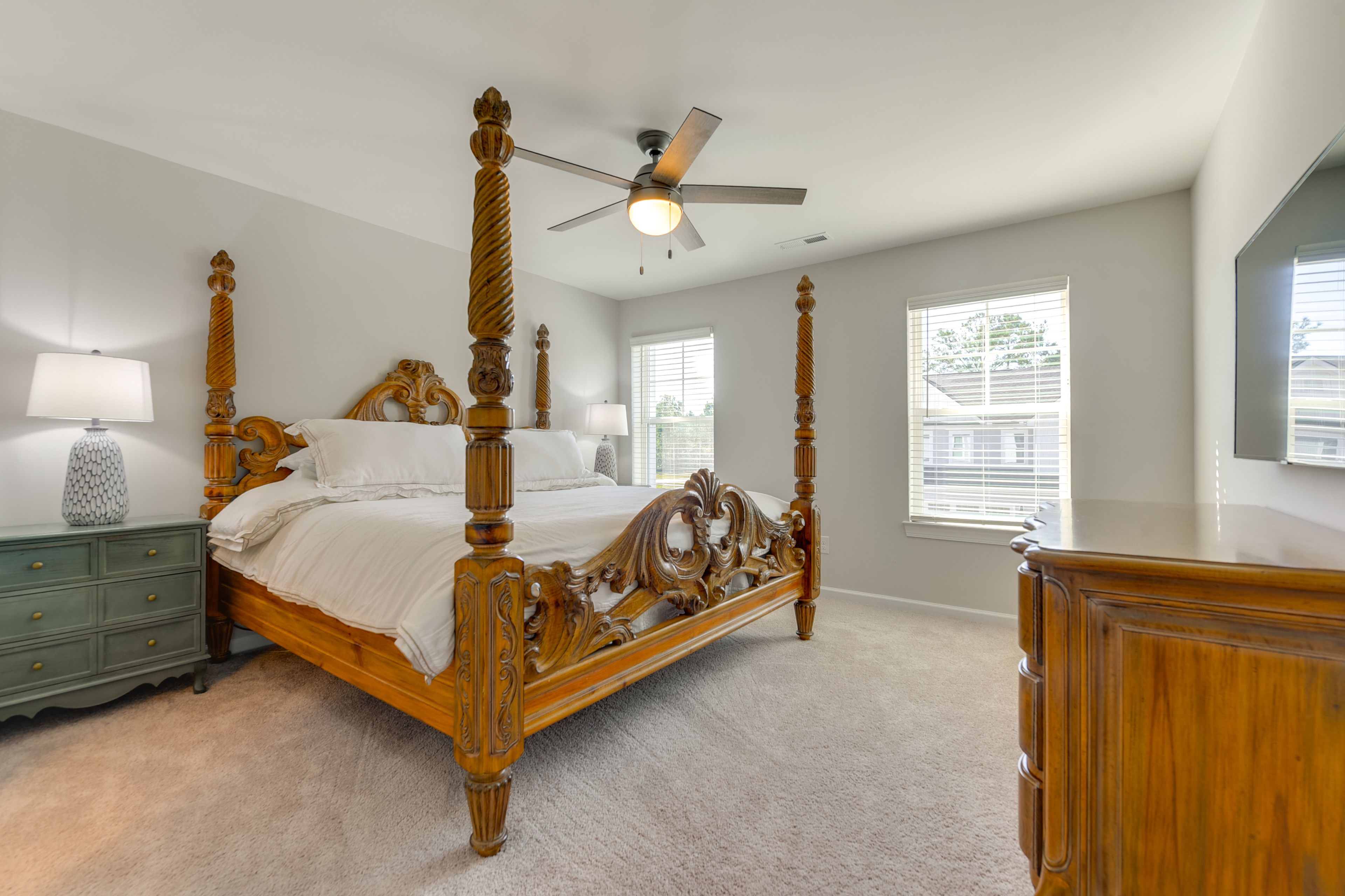 Bedroom 2 | King Bed | 2nd Floor | Linens Provided