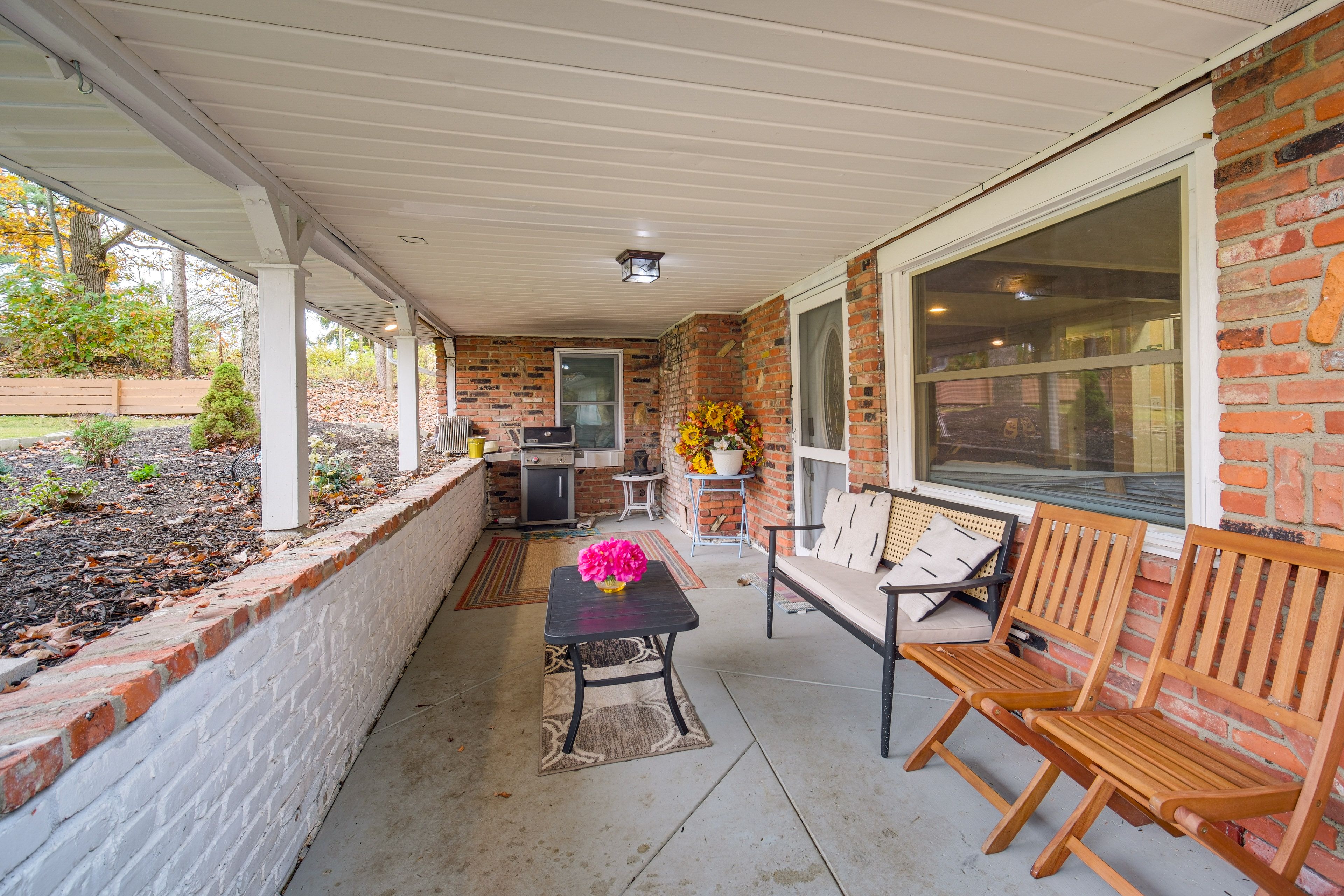 Front Porch | Gas Grill | Charcoal Grill