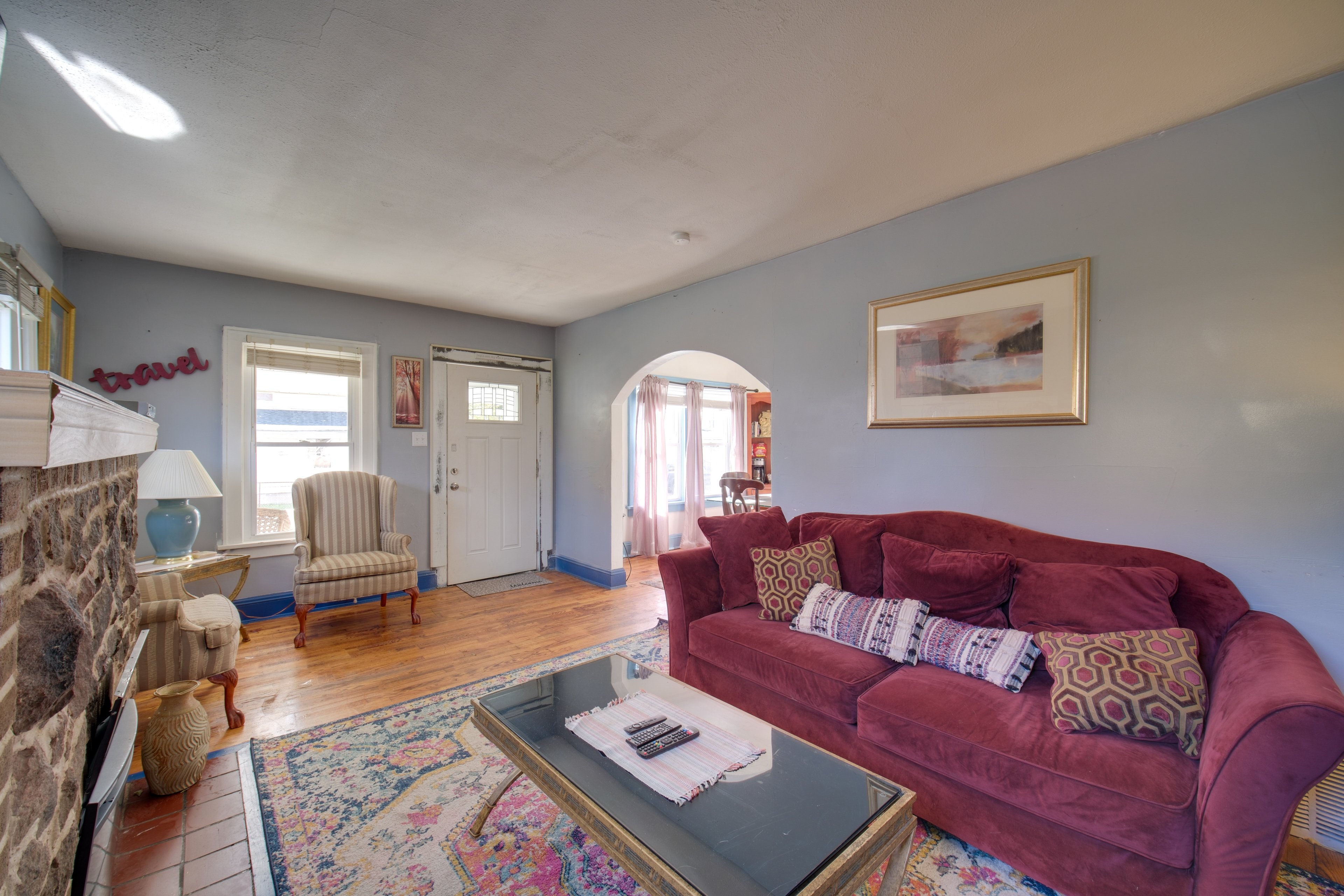 Living Room | Free WiFi | Central Heating | Smart TV | 1st Floor