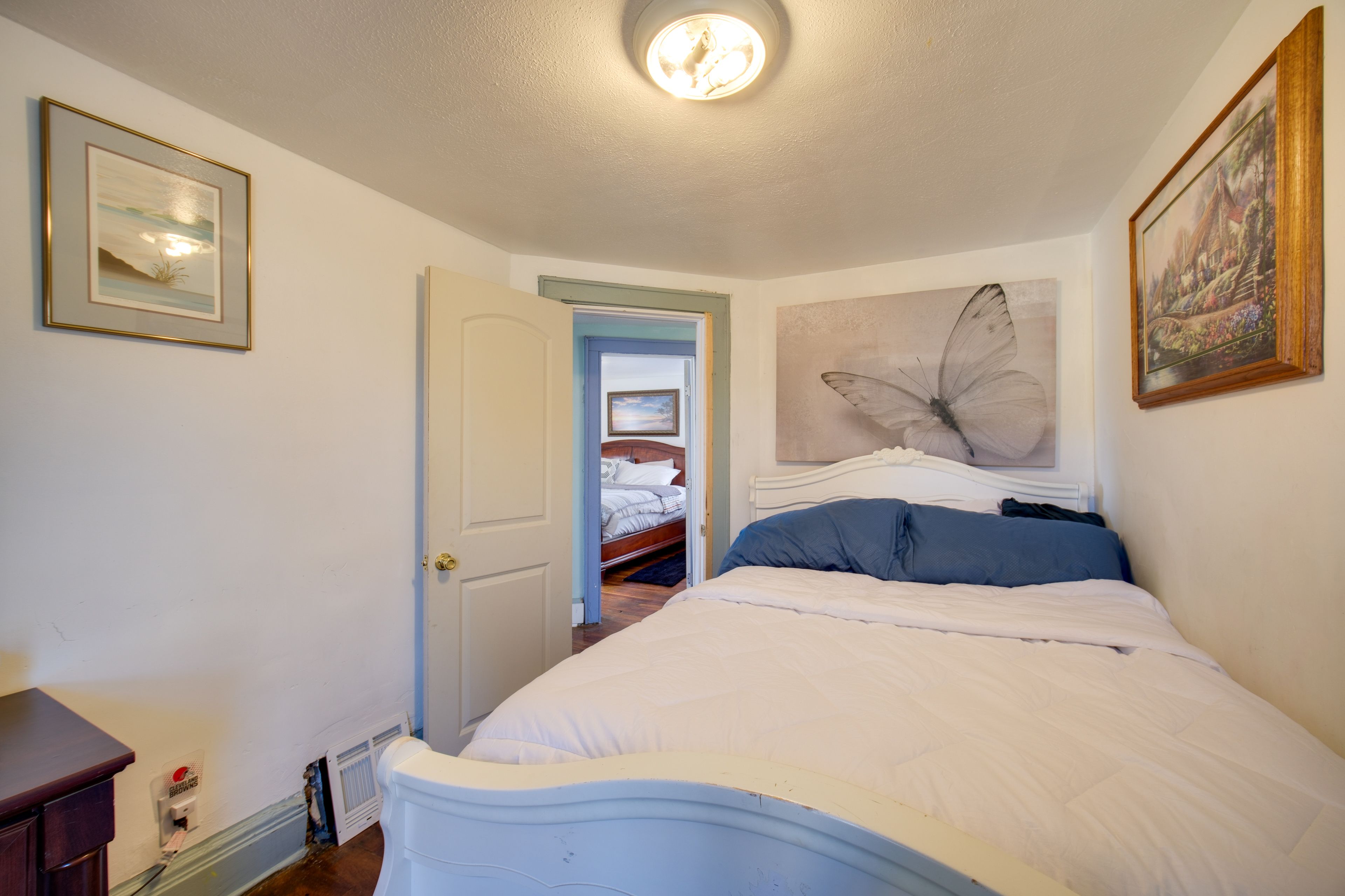 Bedroom 3 | Full Bed | 2nd Floor