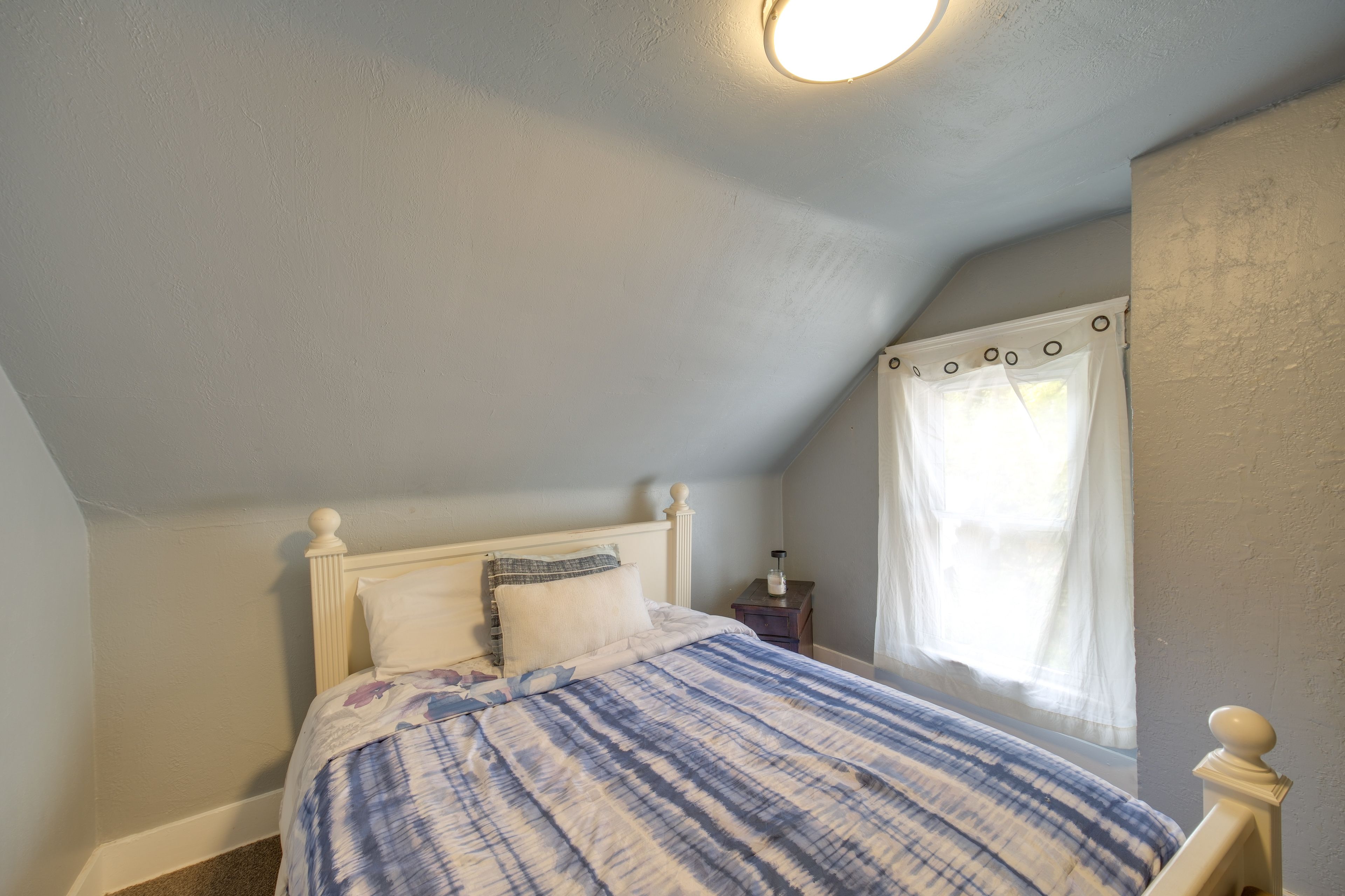 Bedroom 5 | Full Bed | 3rd Floor