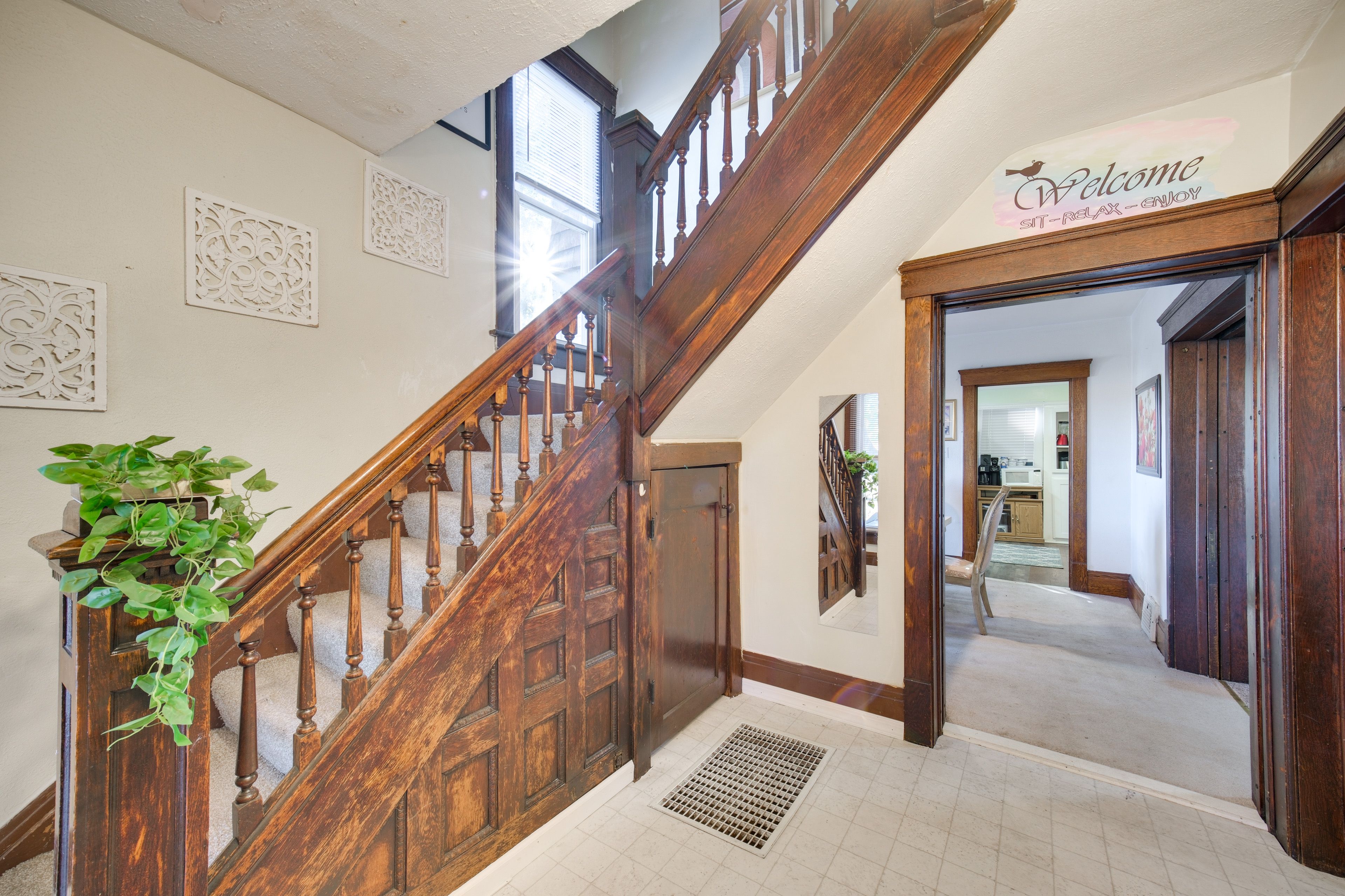Entryway | 1st Floor