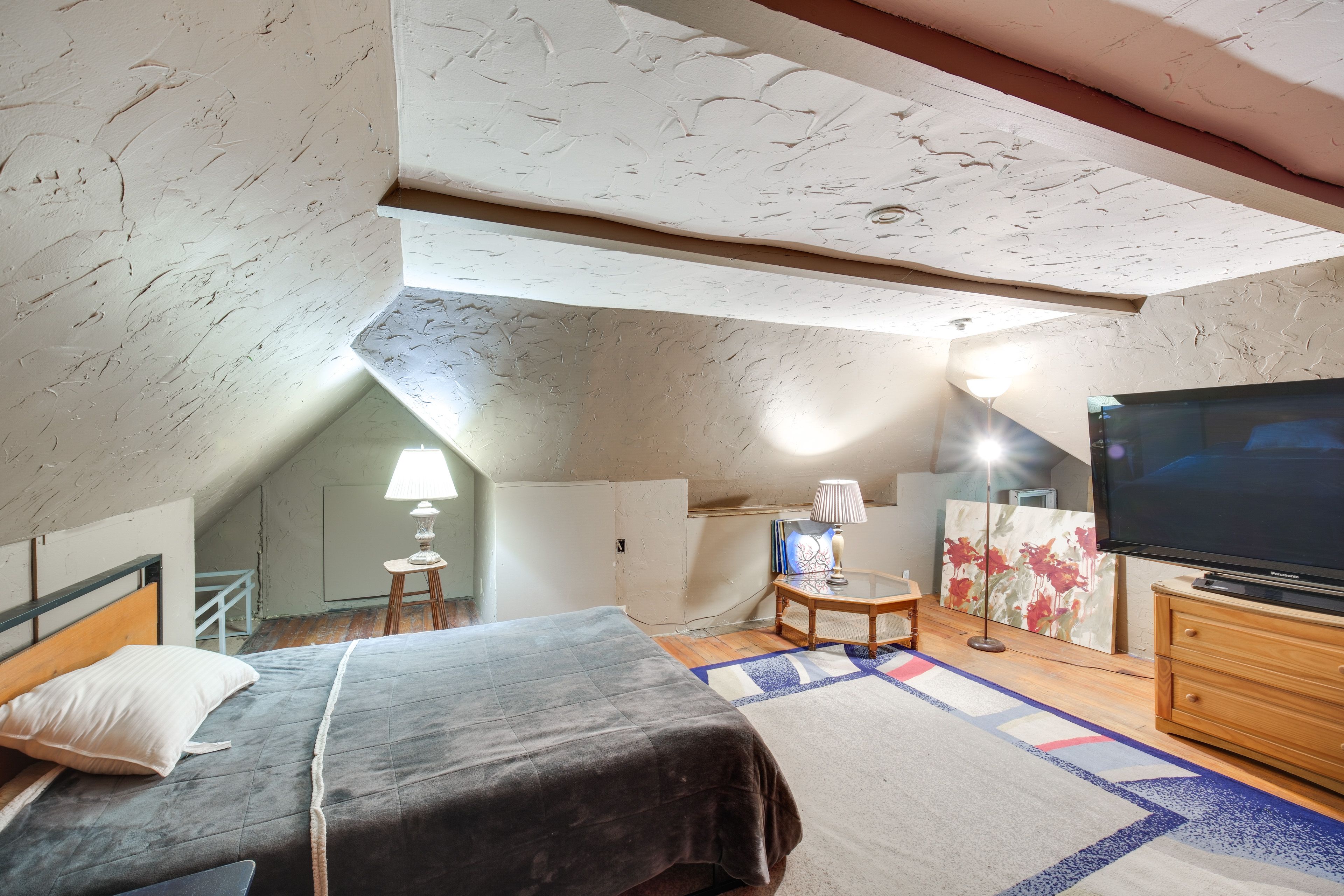 Bedroom 4 | Full Bed | 3rd Floor