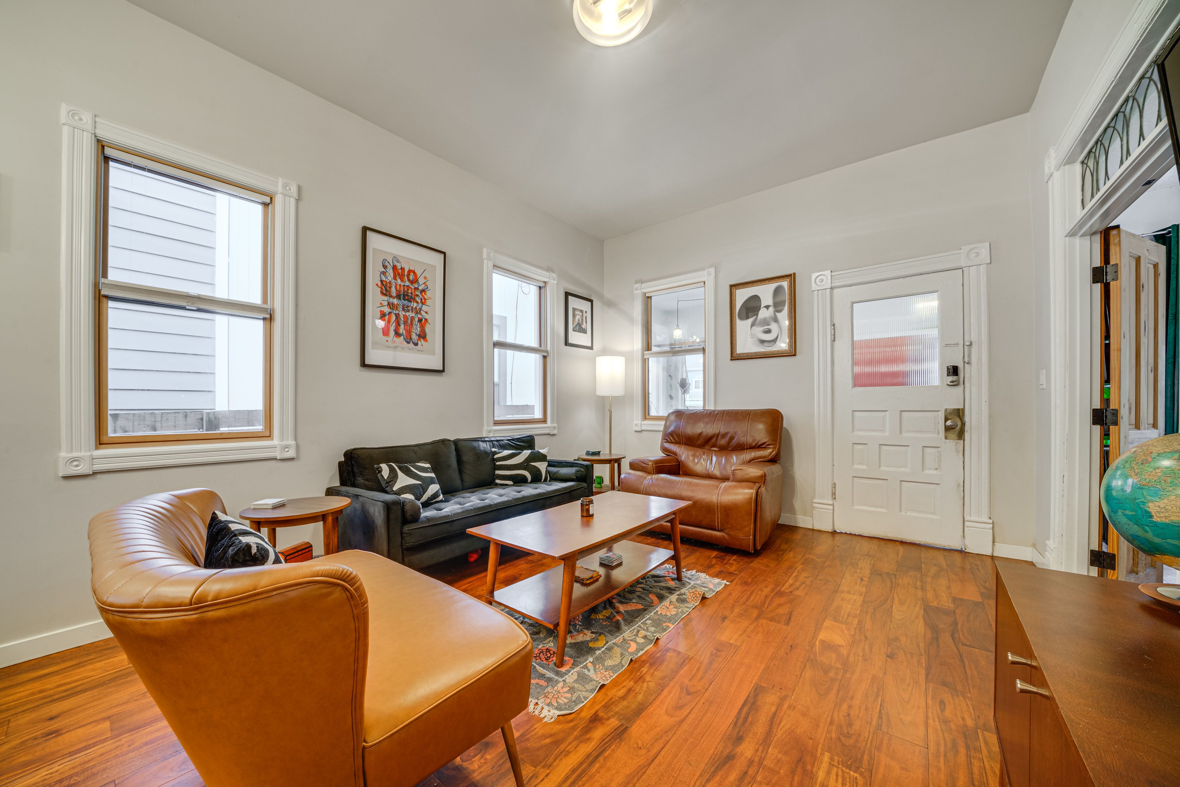 Living Area | Smart TV w/ Cable | Board Games