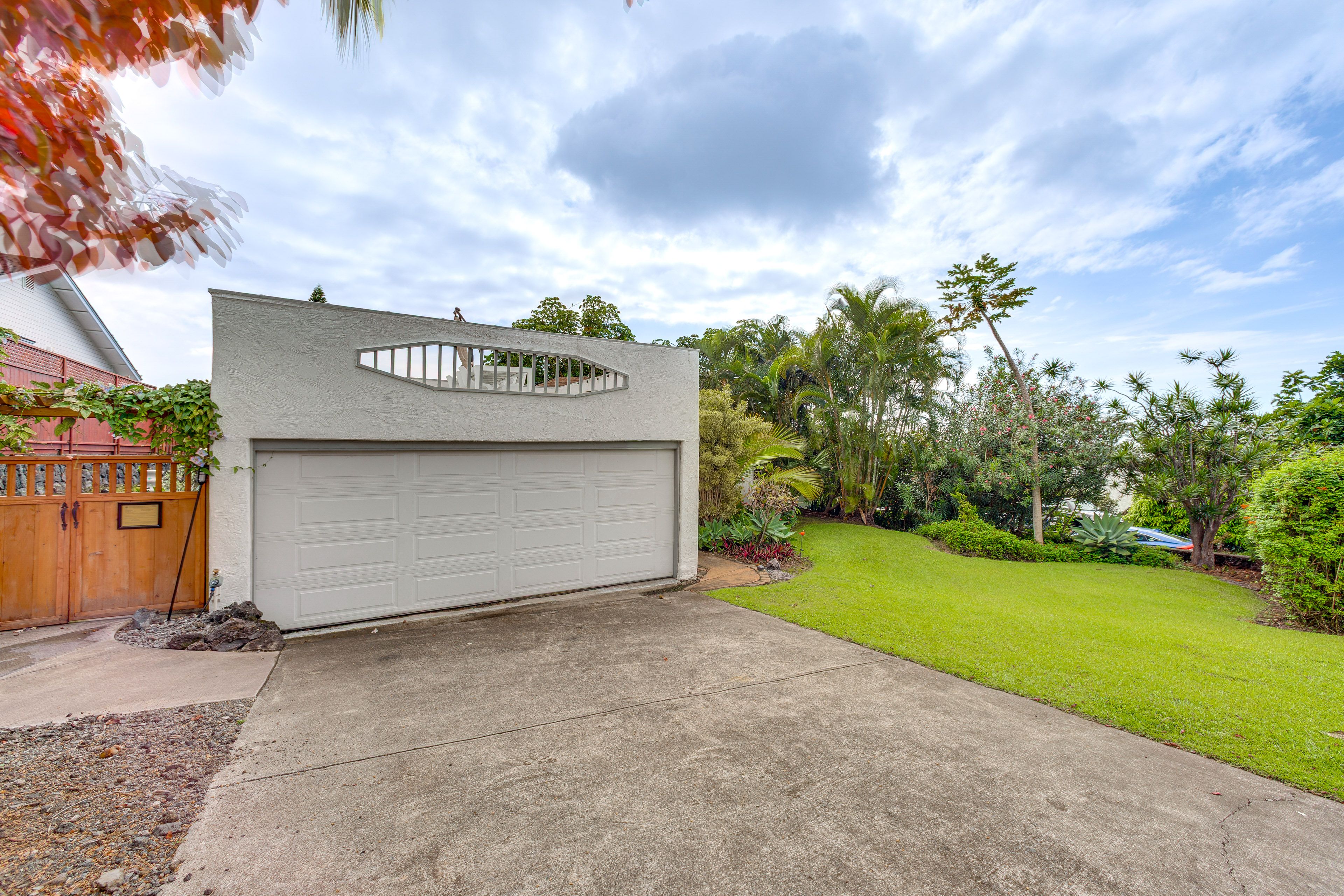 Parking | Garage (1 Vehicle) | Driveway (2 Vehicles)