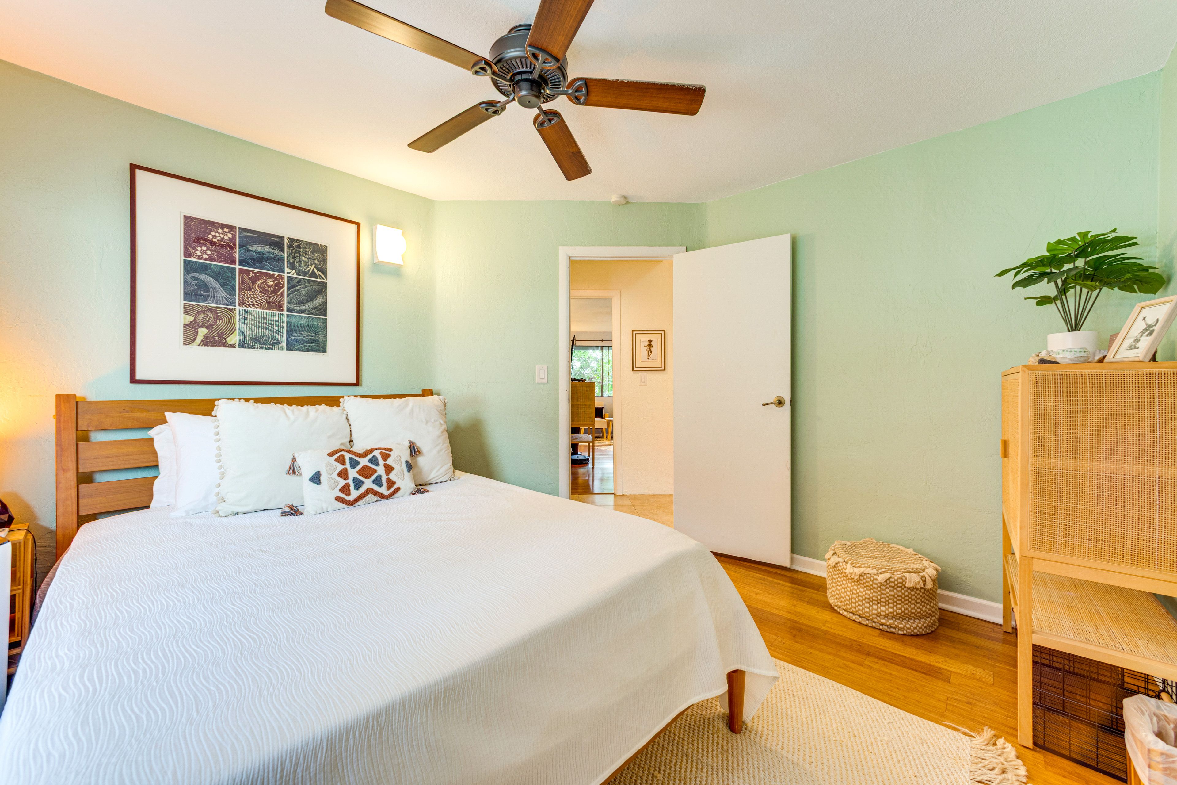 Bedroom 2 | Queen Bed