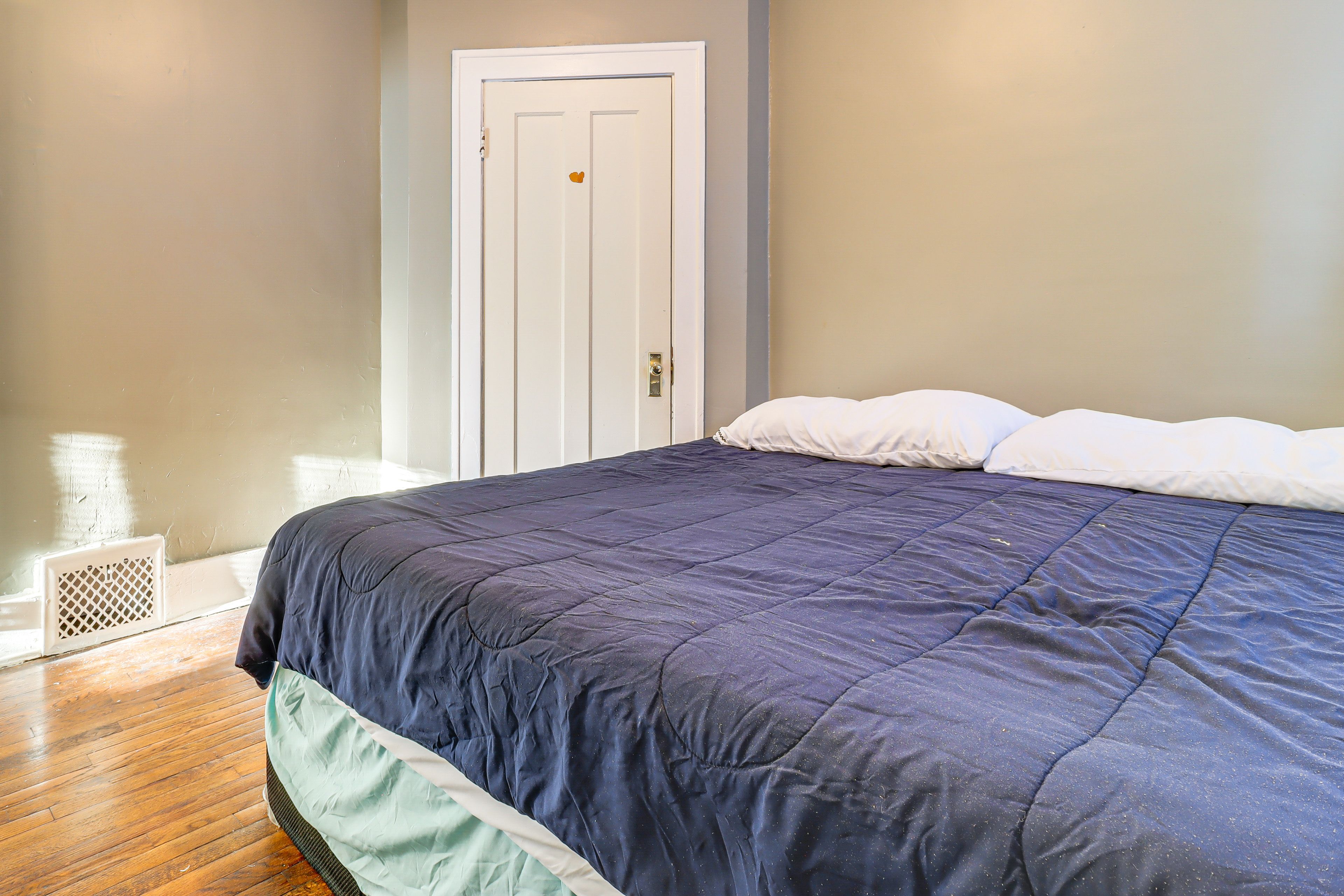 Bedroom 1 | King Bed | Linens Provided