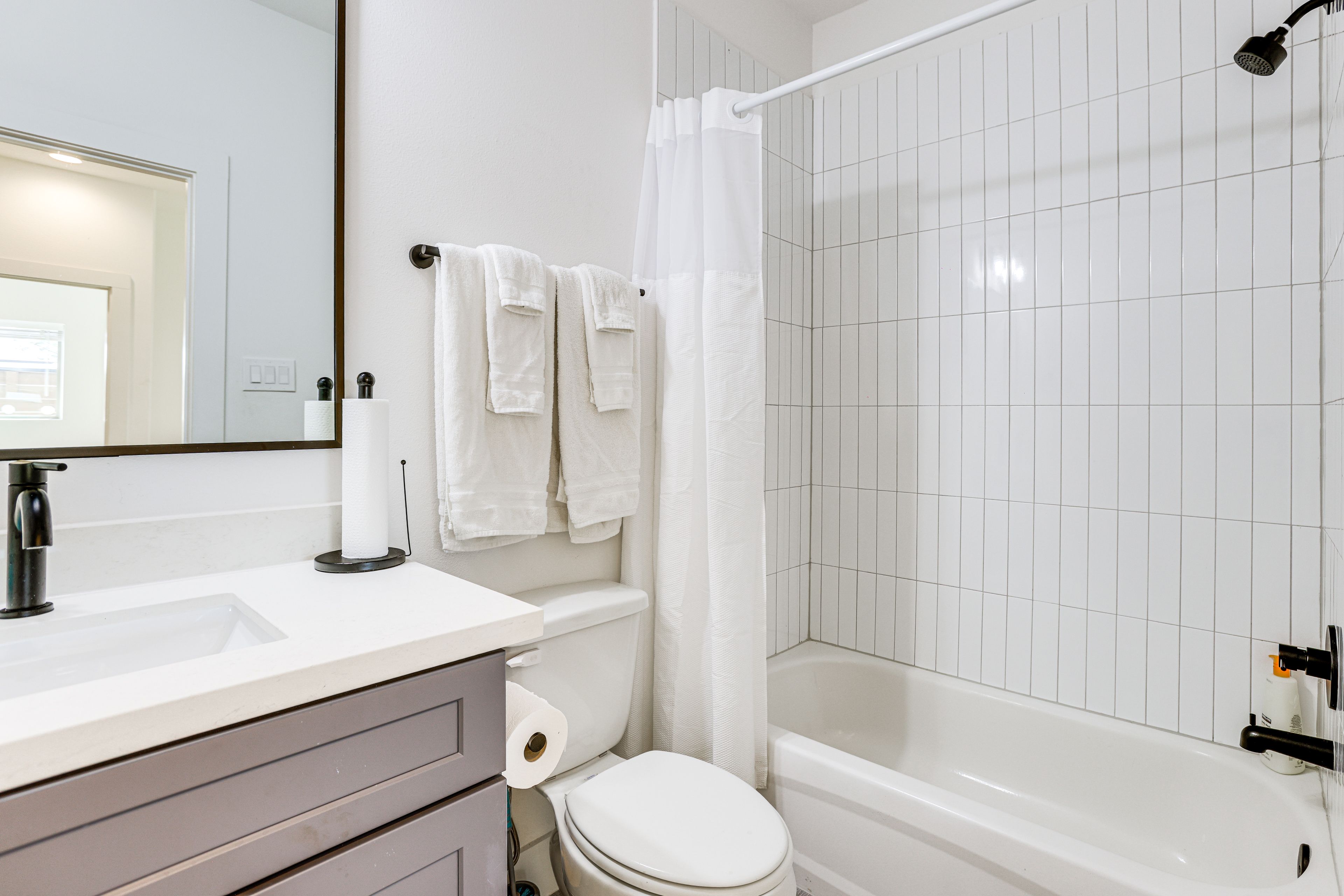 Bathroom | Towels Provided | Upper Floor