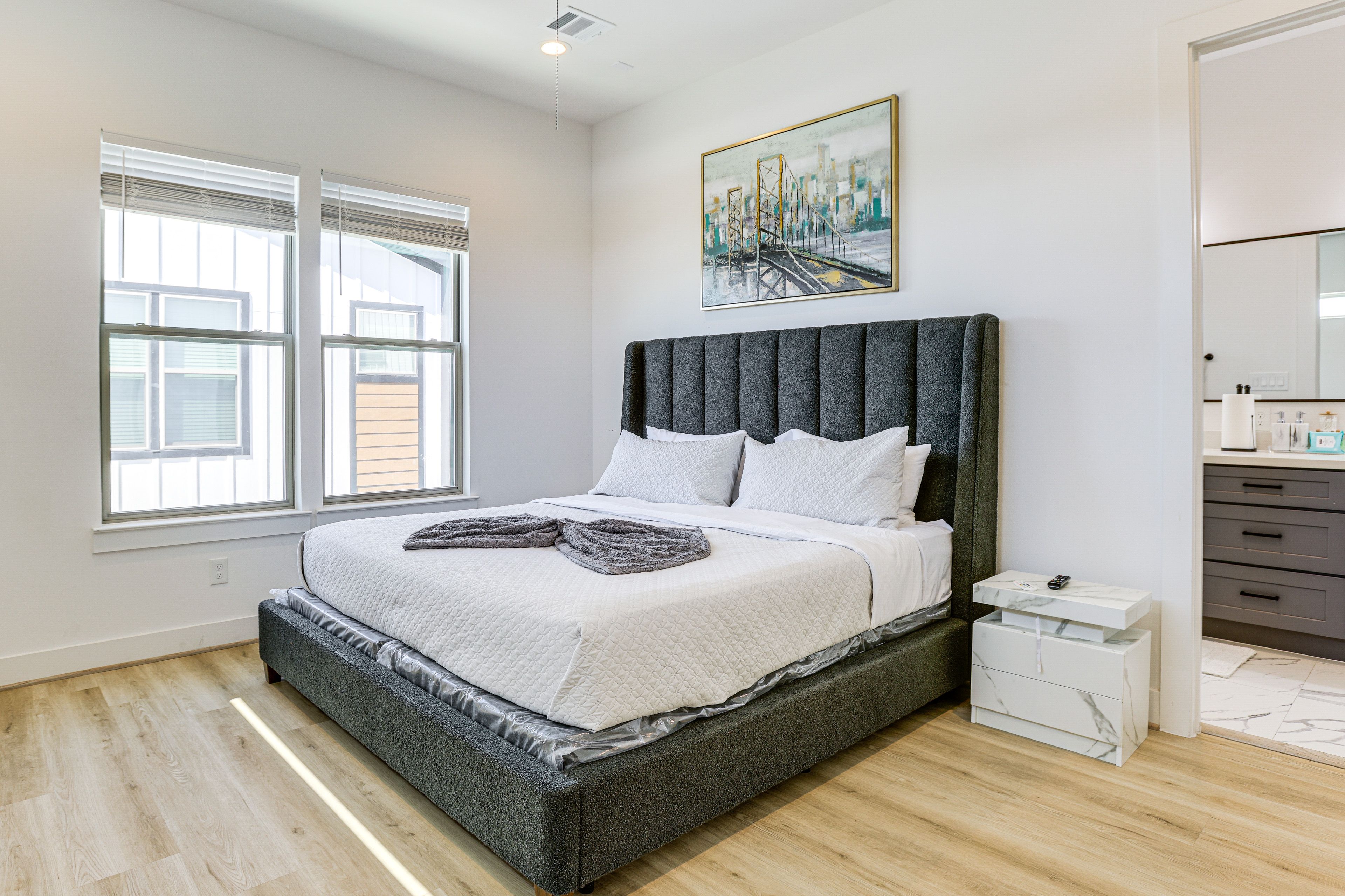 Bedroom 1 | King Bed | Linens Provided | Upper Floor