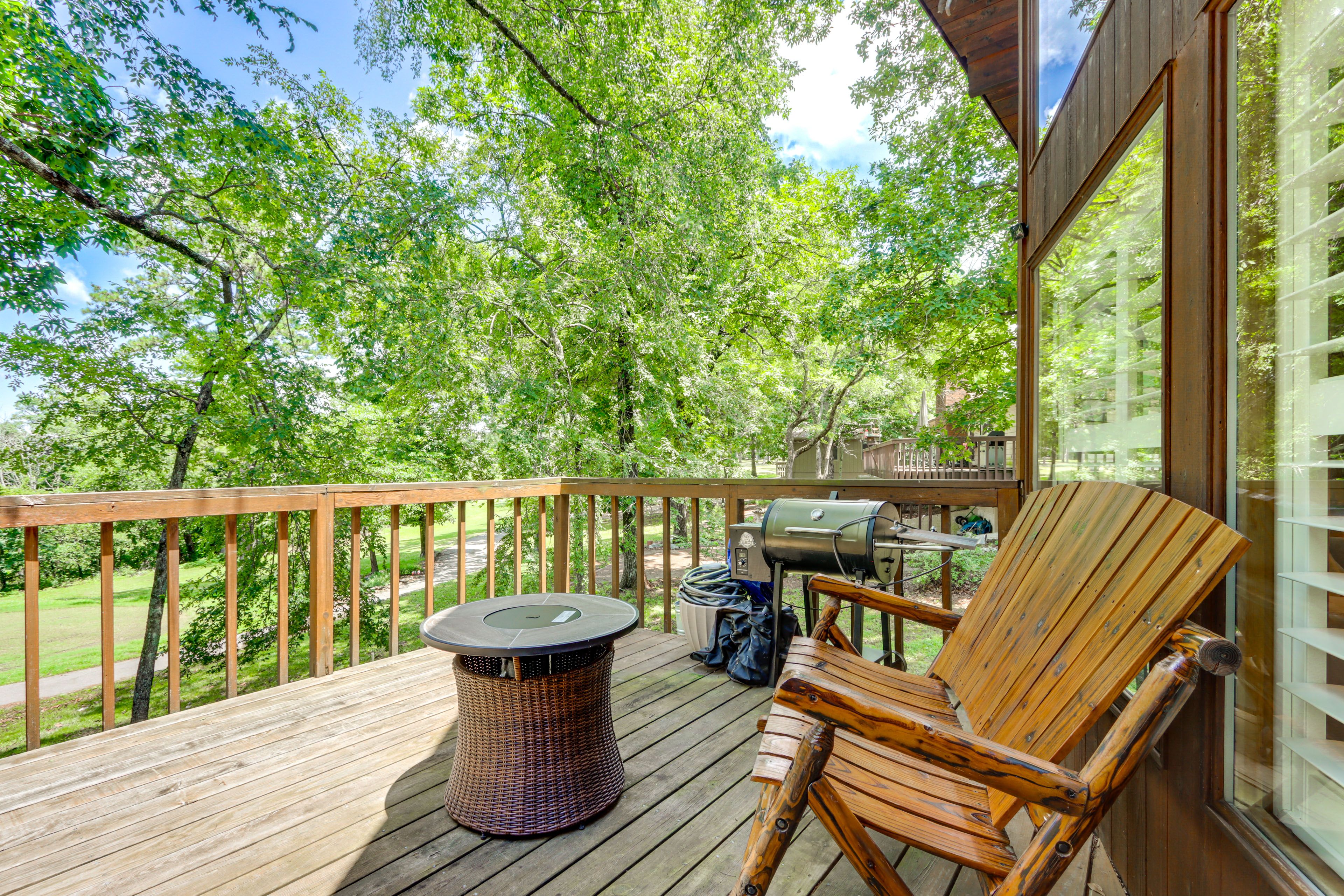 Private Deck