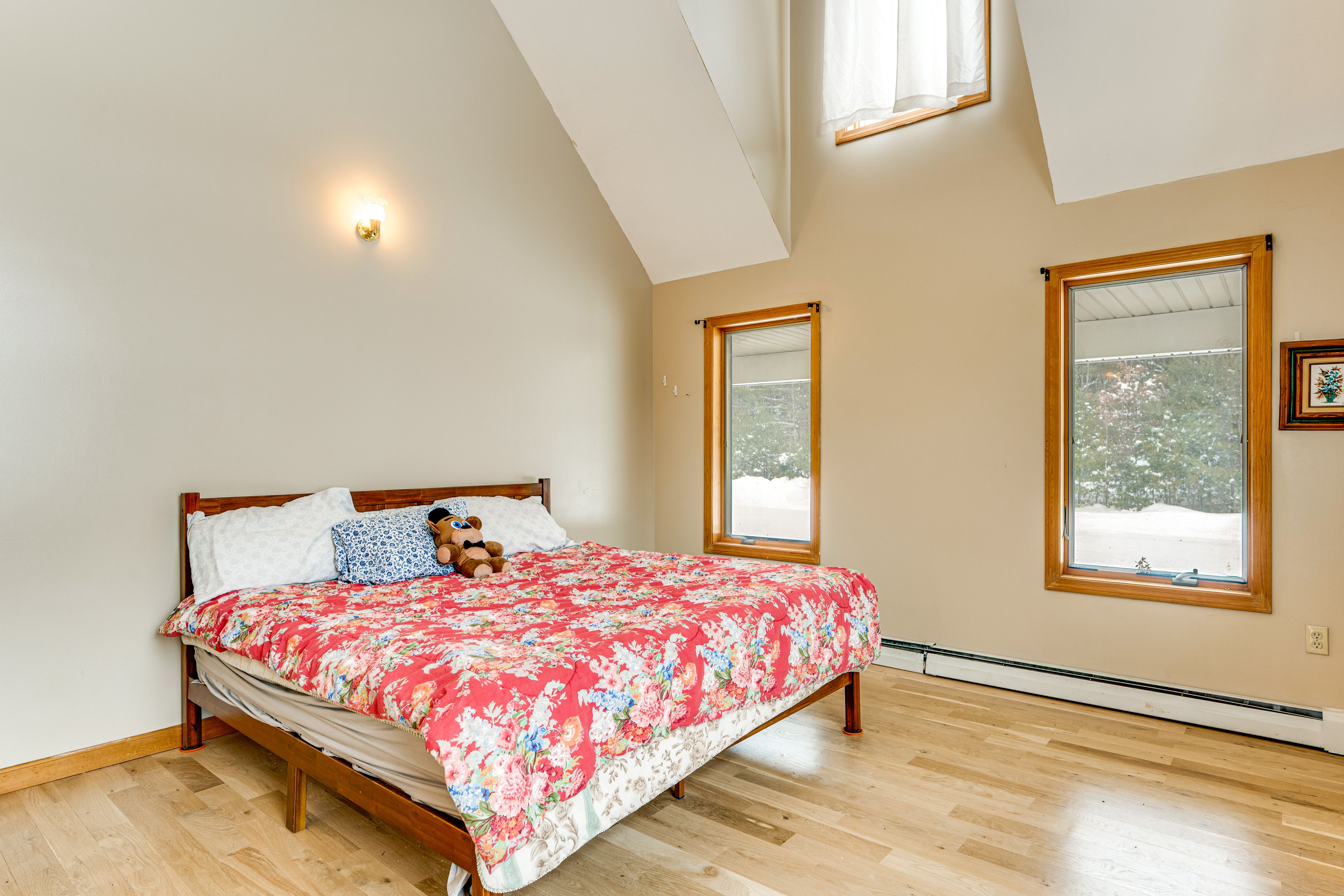 Bedroom 1 | King Bed | 1st Floor