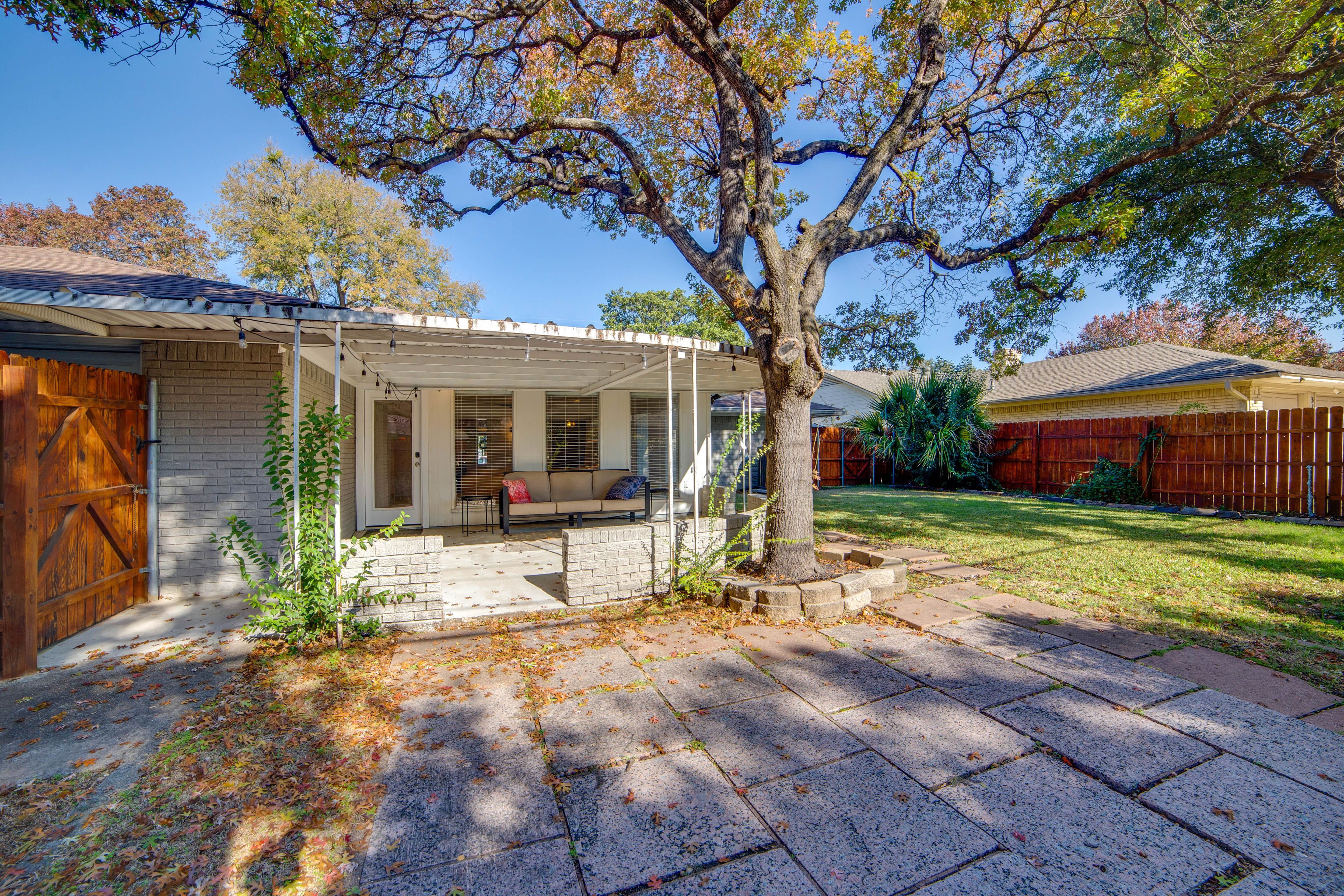 Backyard | Covered Patio