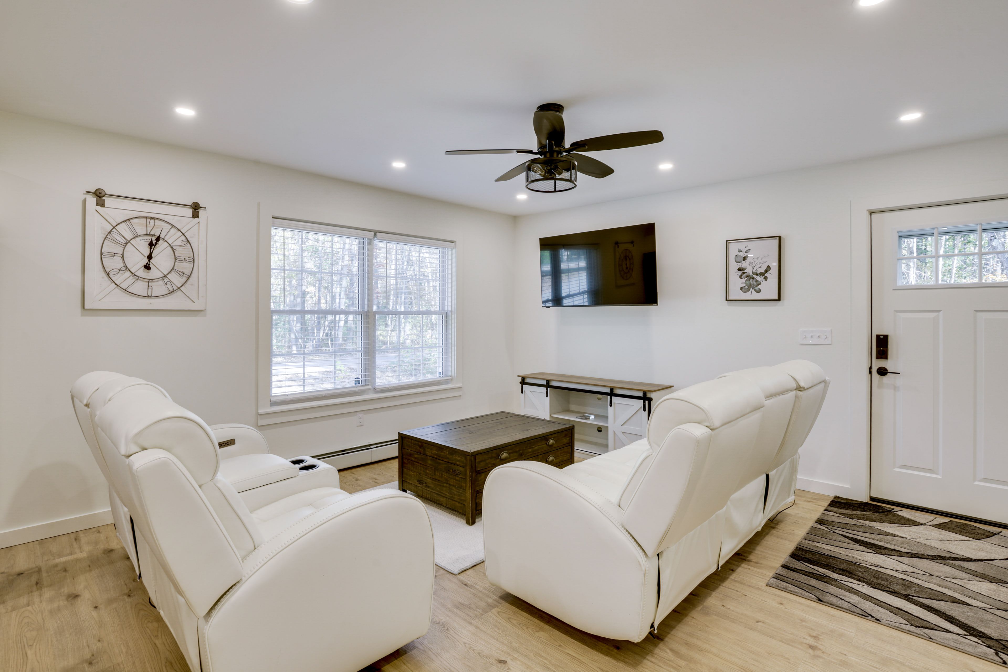 Standish Vacation Rental | 2BR | 1BA | 832 Sq Ft | 4 Steps to Enter