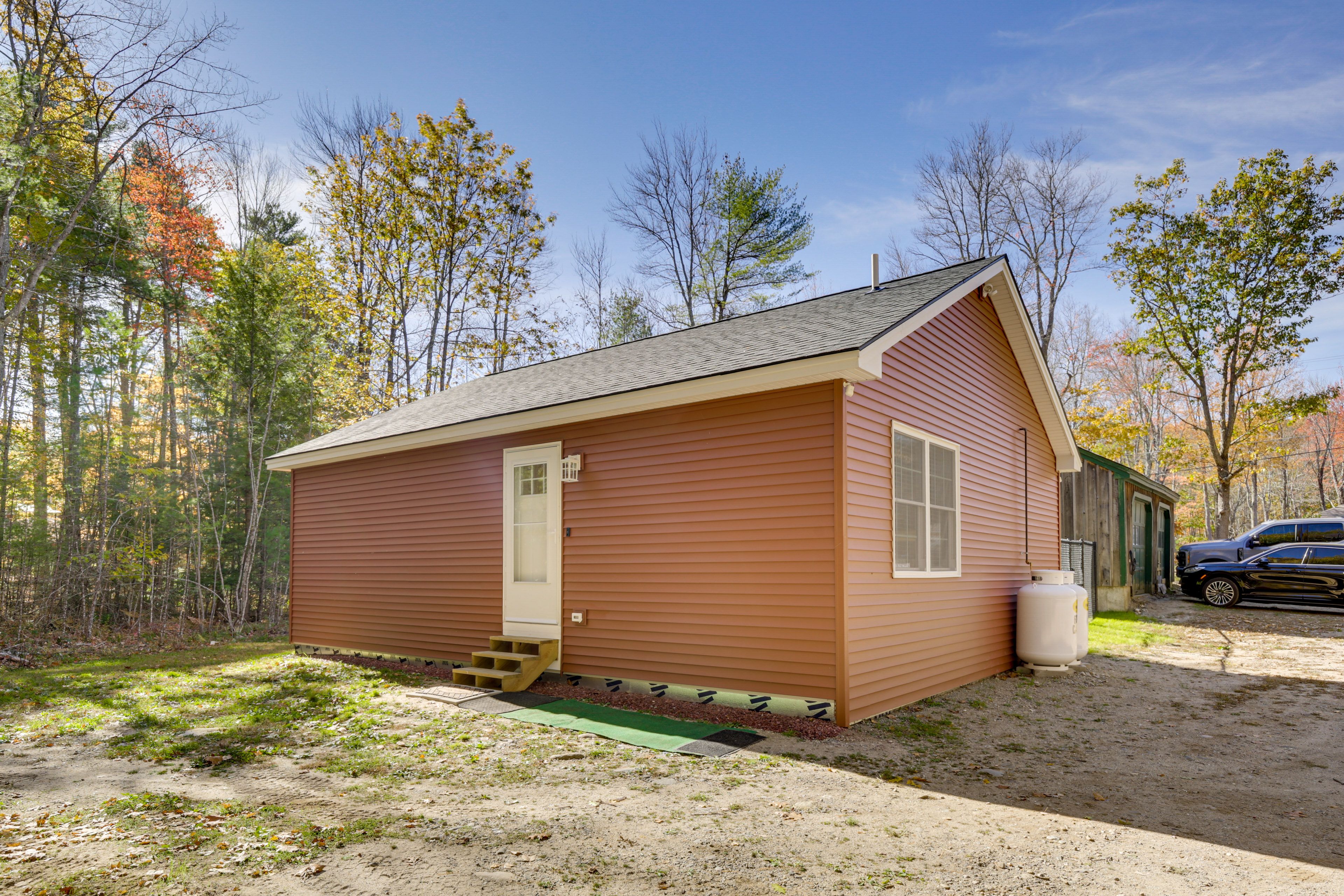 Parking | Driveway (2 Vehicles) | RV Parking Allowed | EV Charger