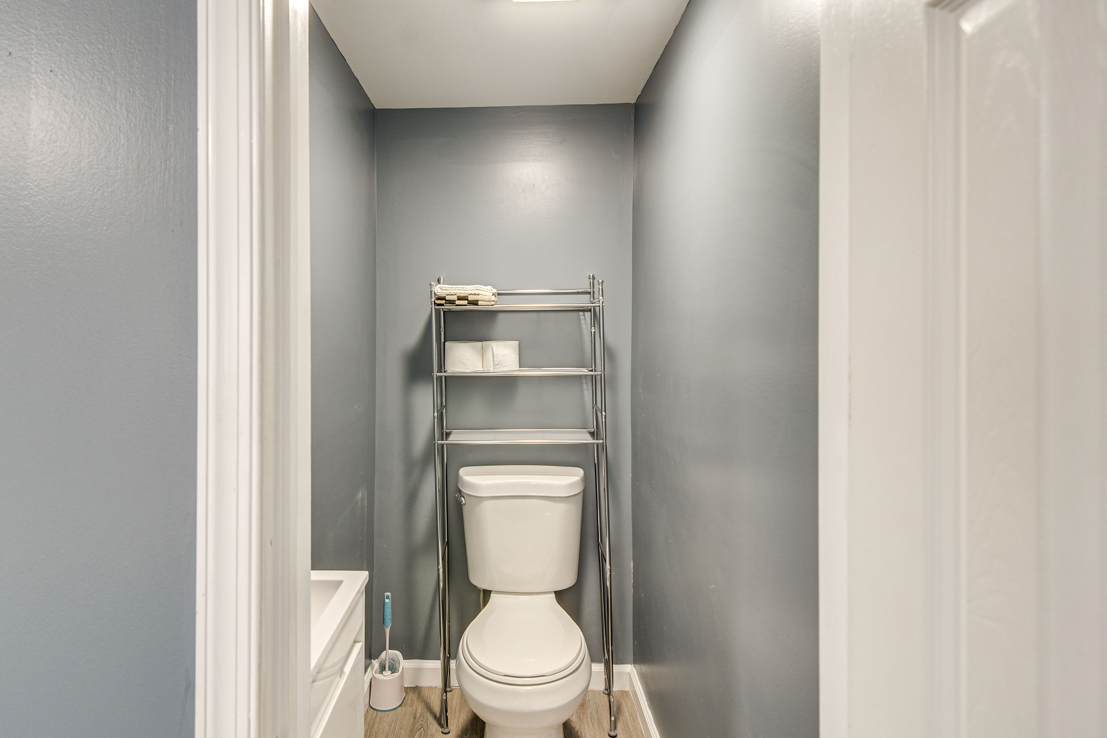 En-Suite Bathroom | Linens & Towels | Upper Level
