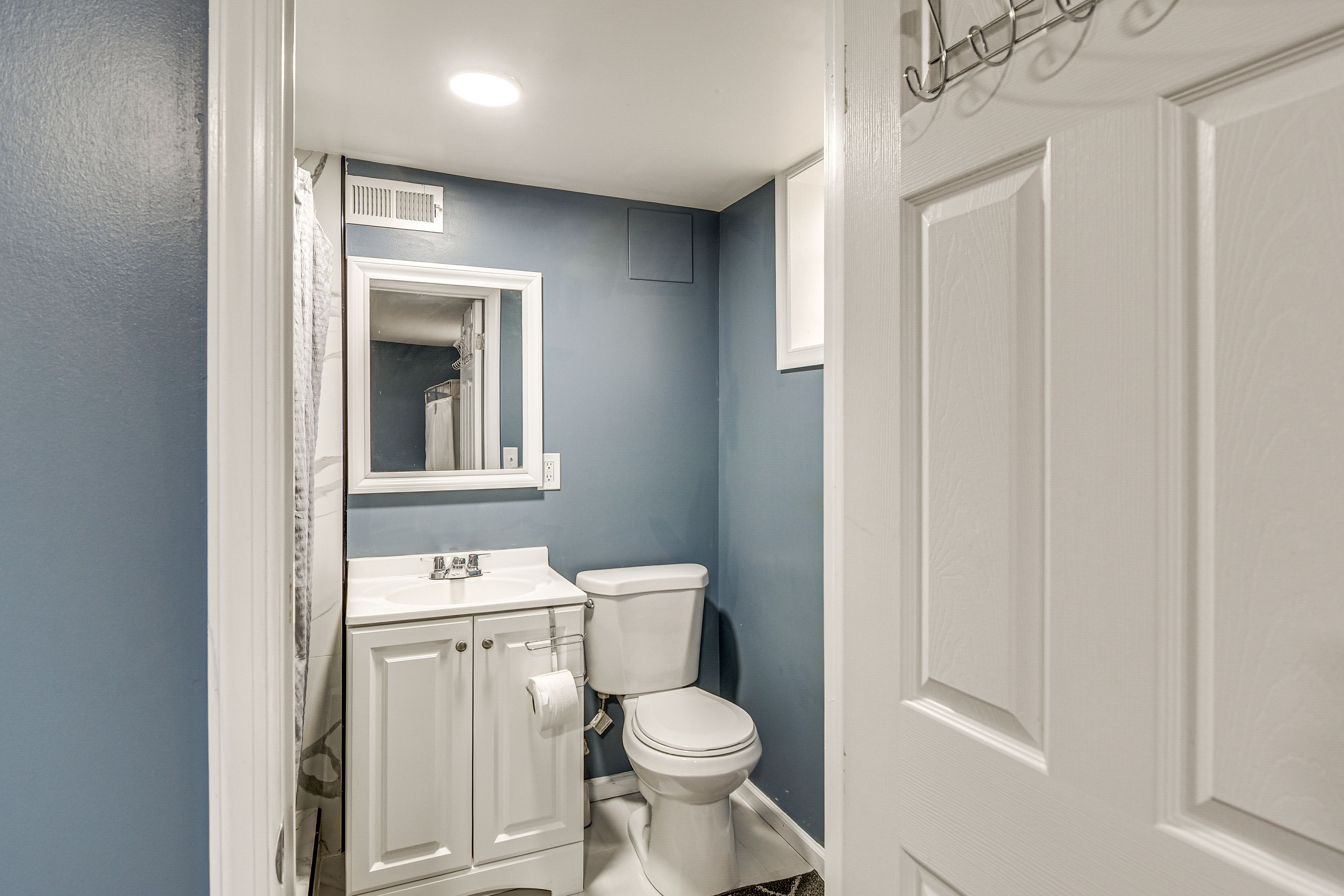 Full Bathroom | Lower Level