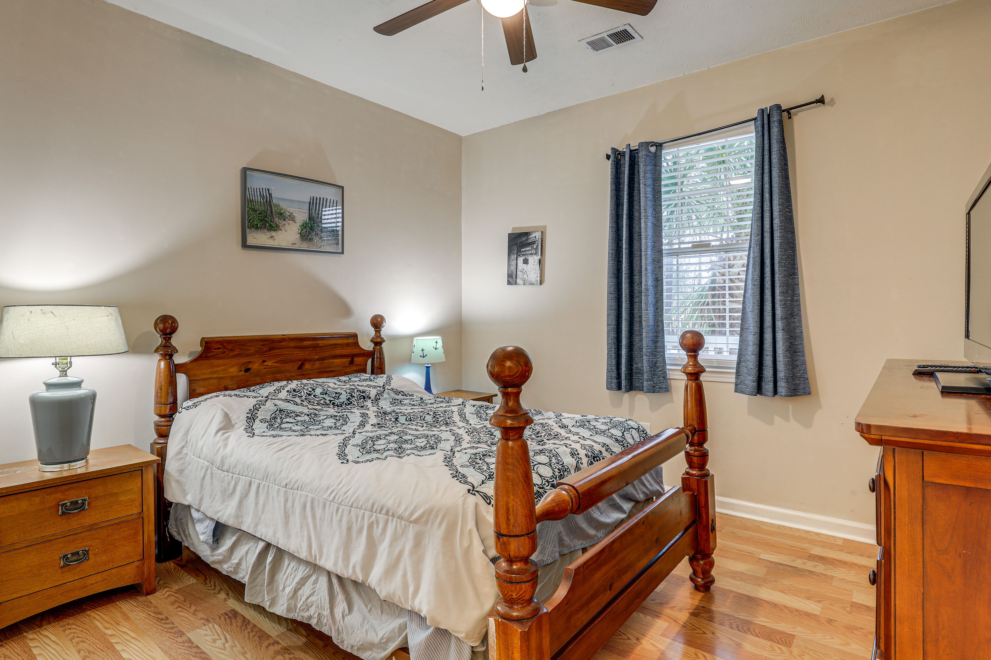 Bedroom 2 | Full Bed | Linens Provided