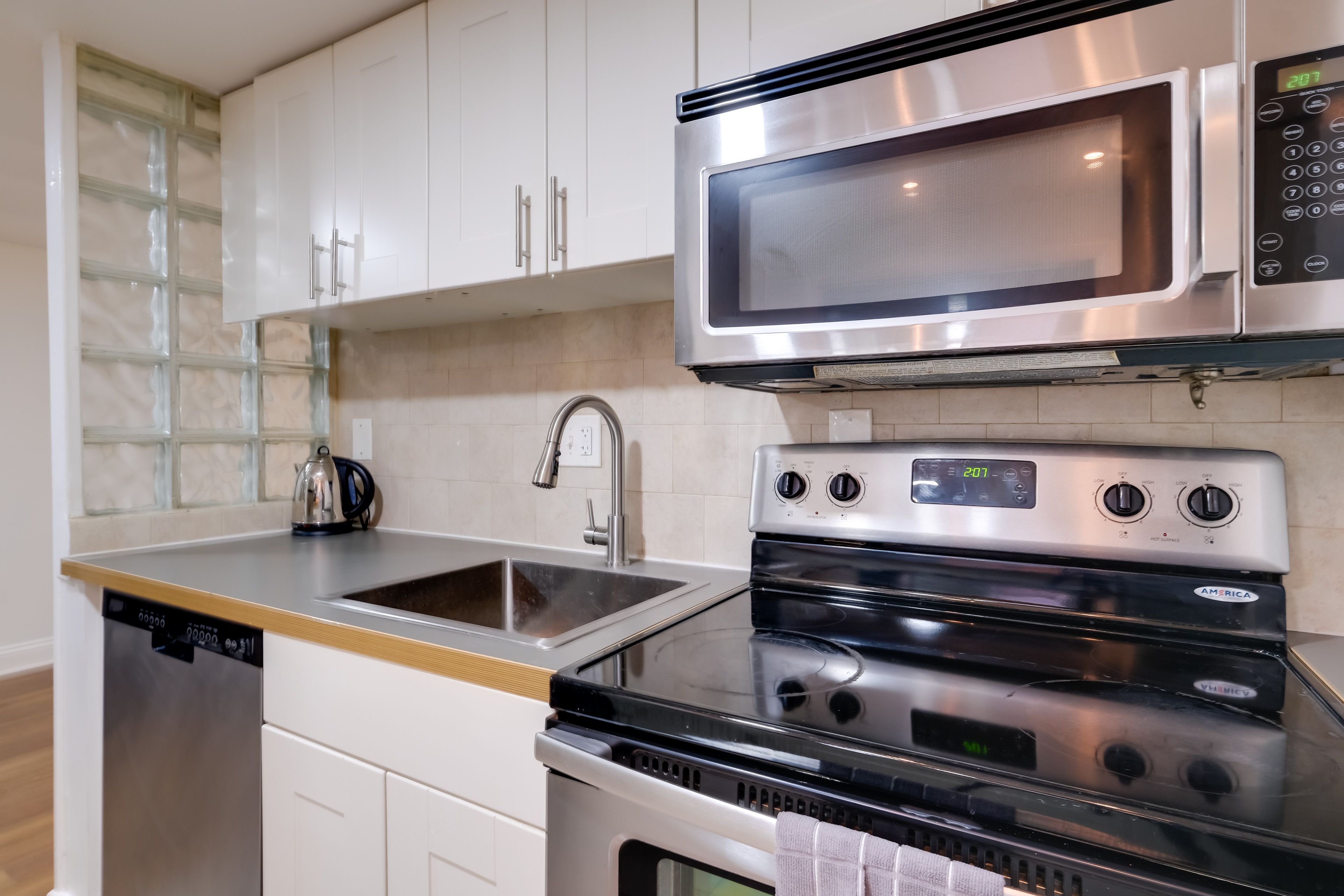 Kitchen | Keurig Coffee Maker | Dishwasher | Cooking Basics