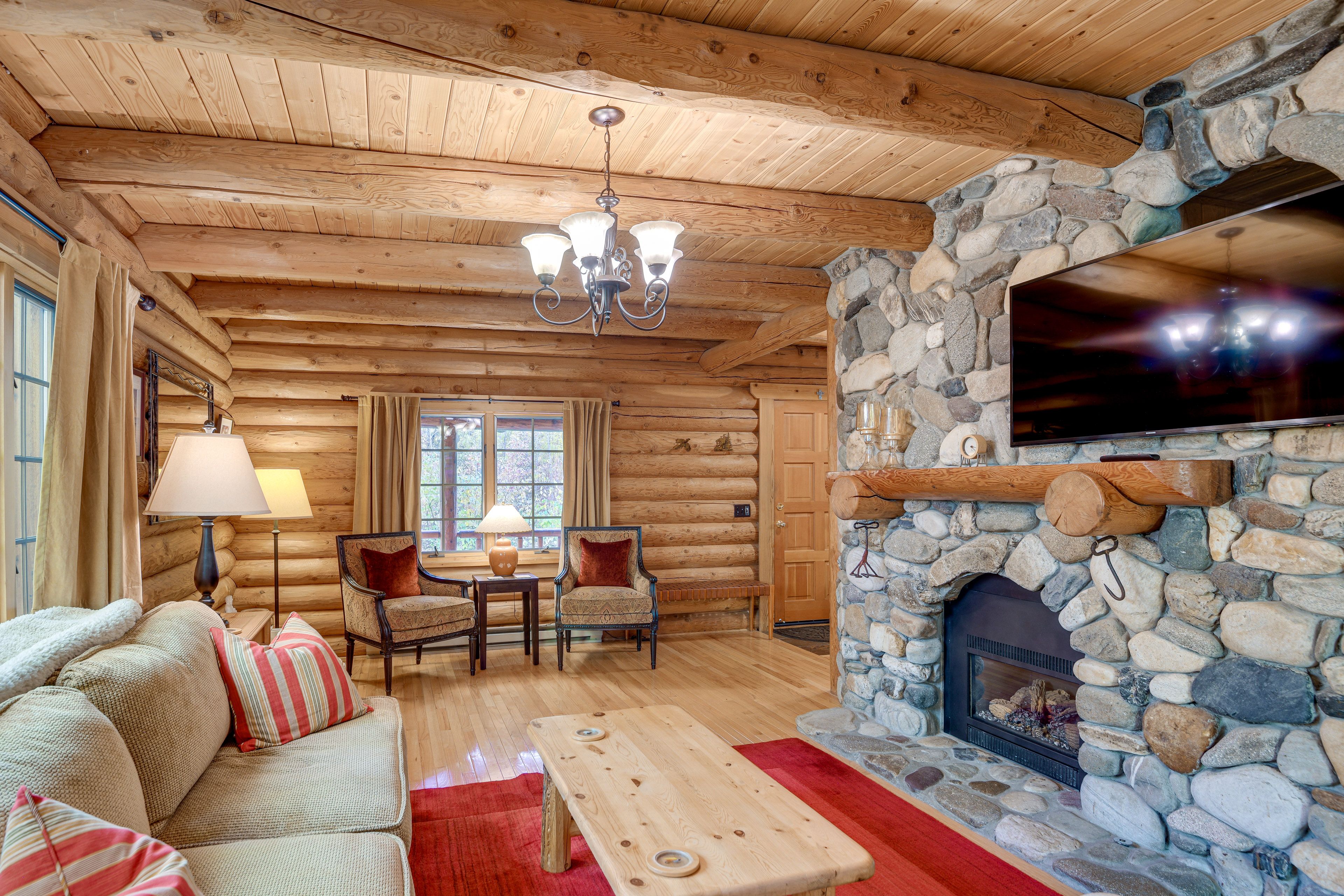 Living Room | Free WiFi