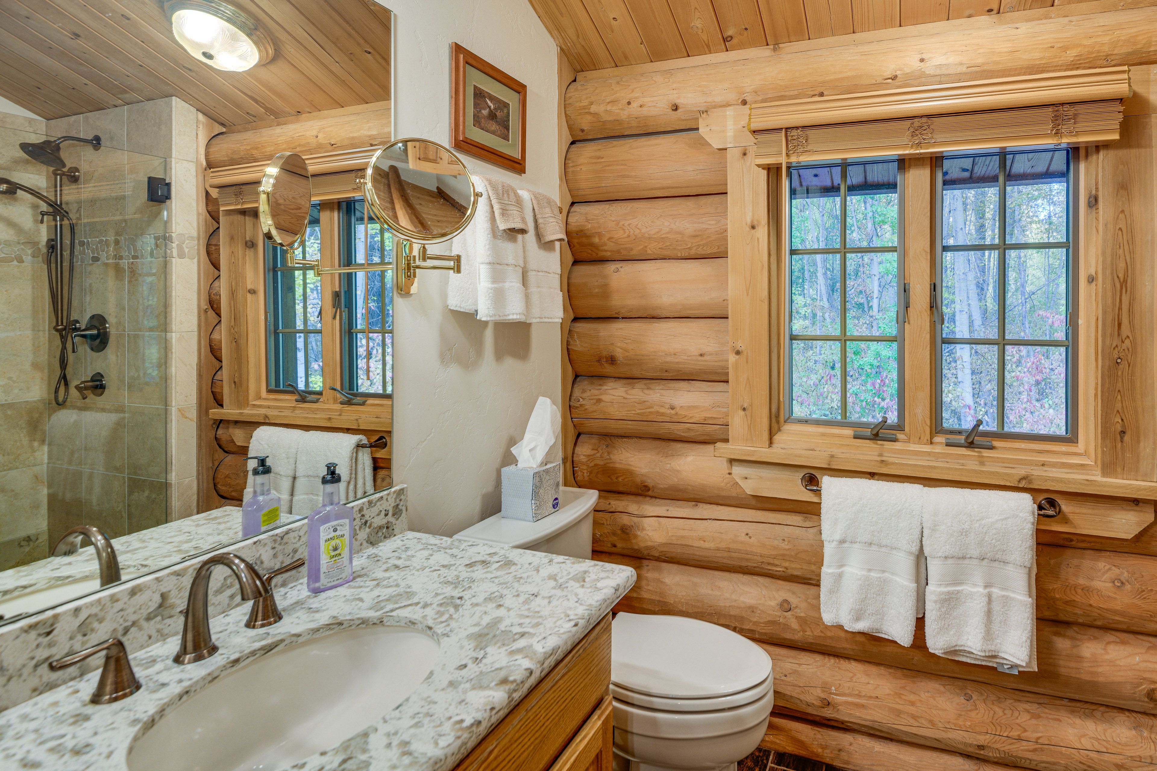 En-Suite Bathroom | Towels Provided | 2nd Floor