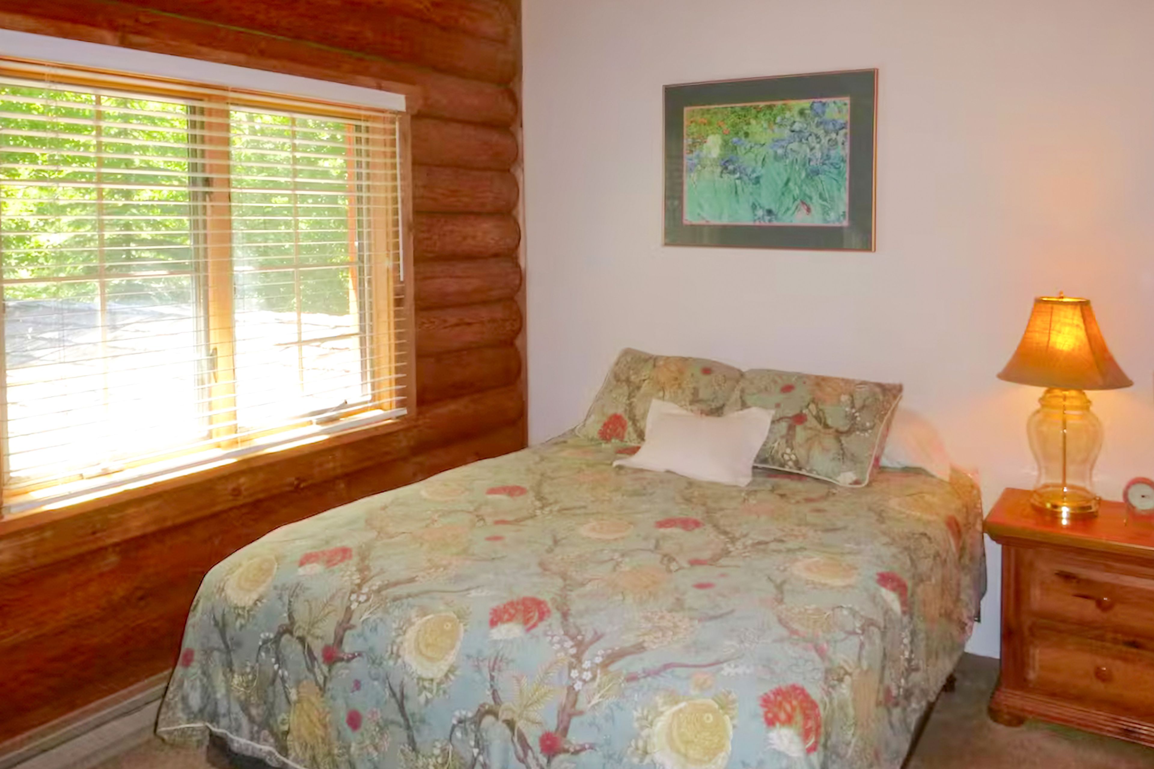 Bedroom 2 | Queen Bed | 2nd Floor