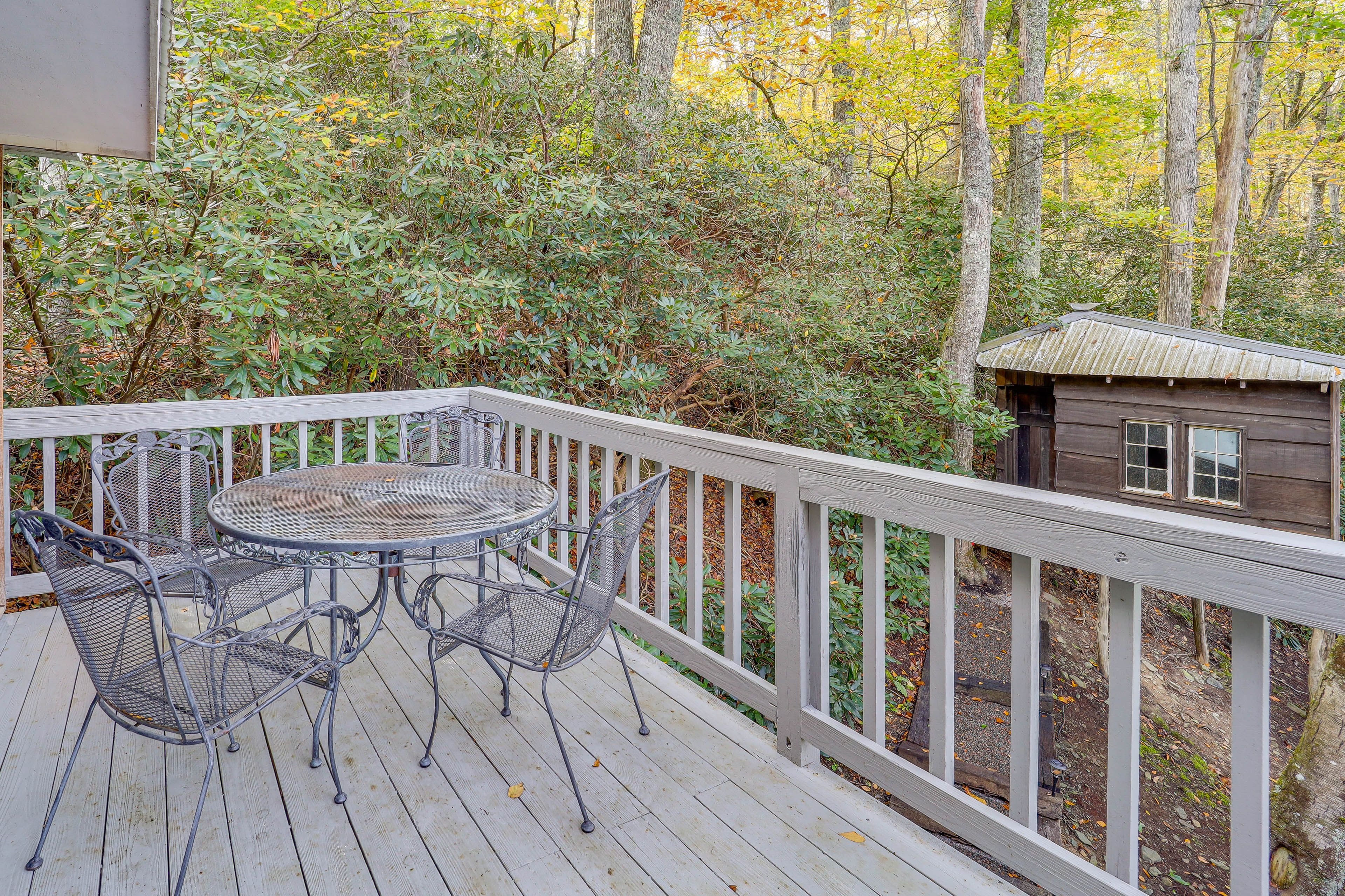 Private Deck | Outdoor Dining
