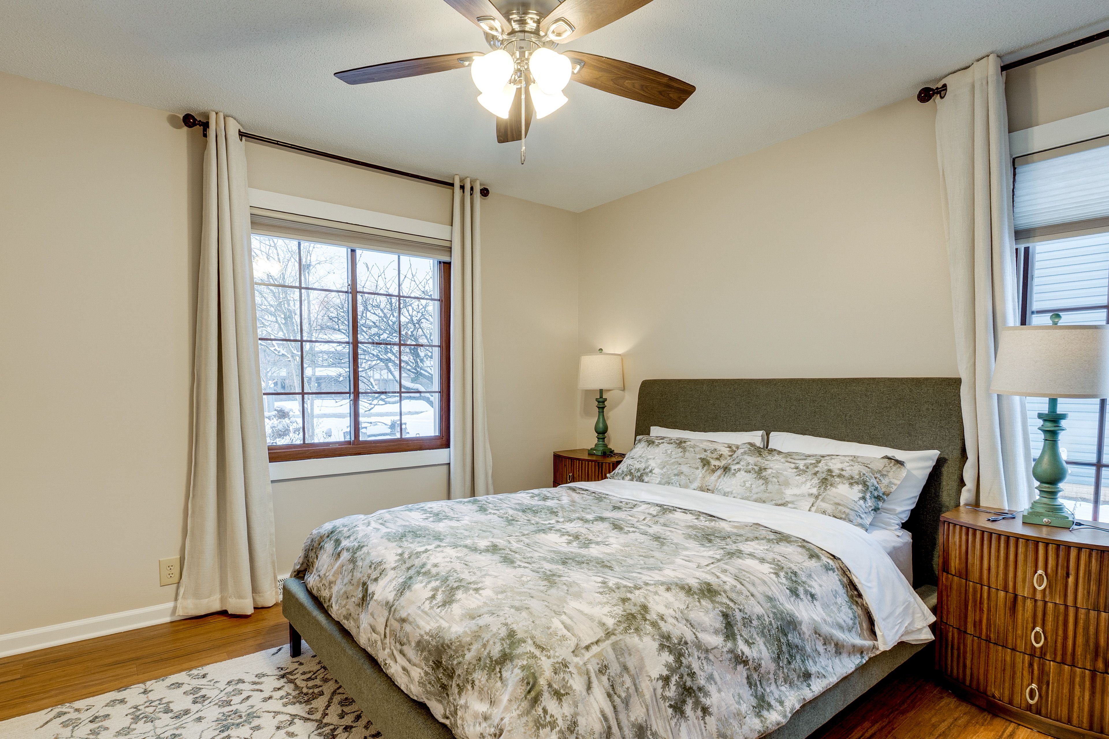 Bedroom 1 | King Bed | 1st Floor