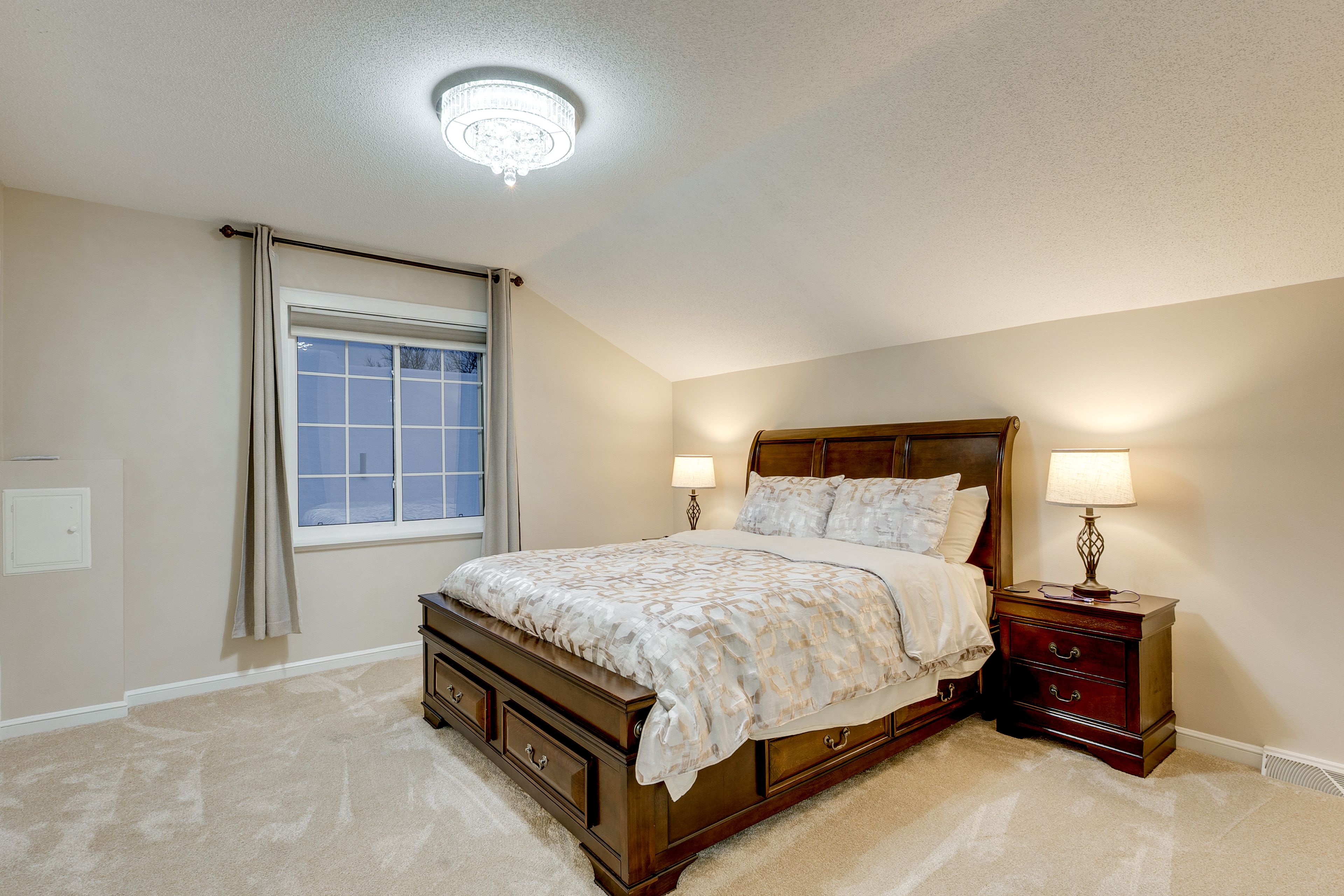 Bedroom 4 | Queen Bed | 2nd Floor