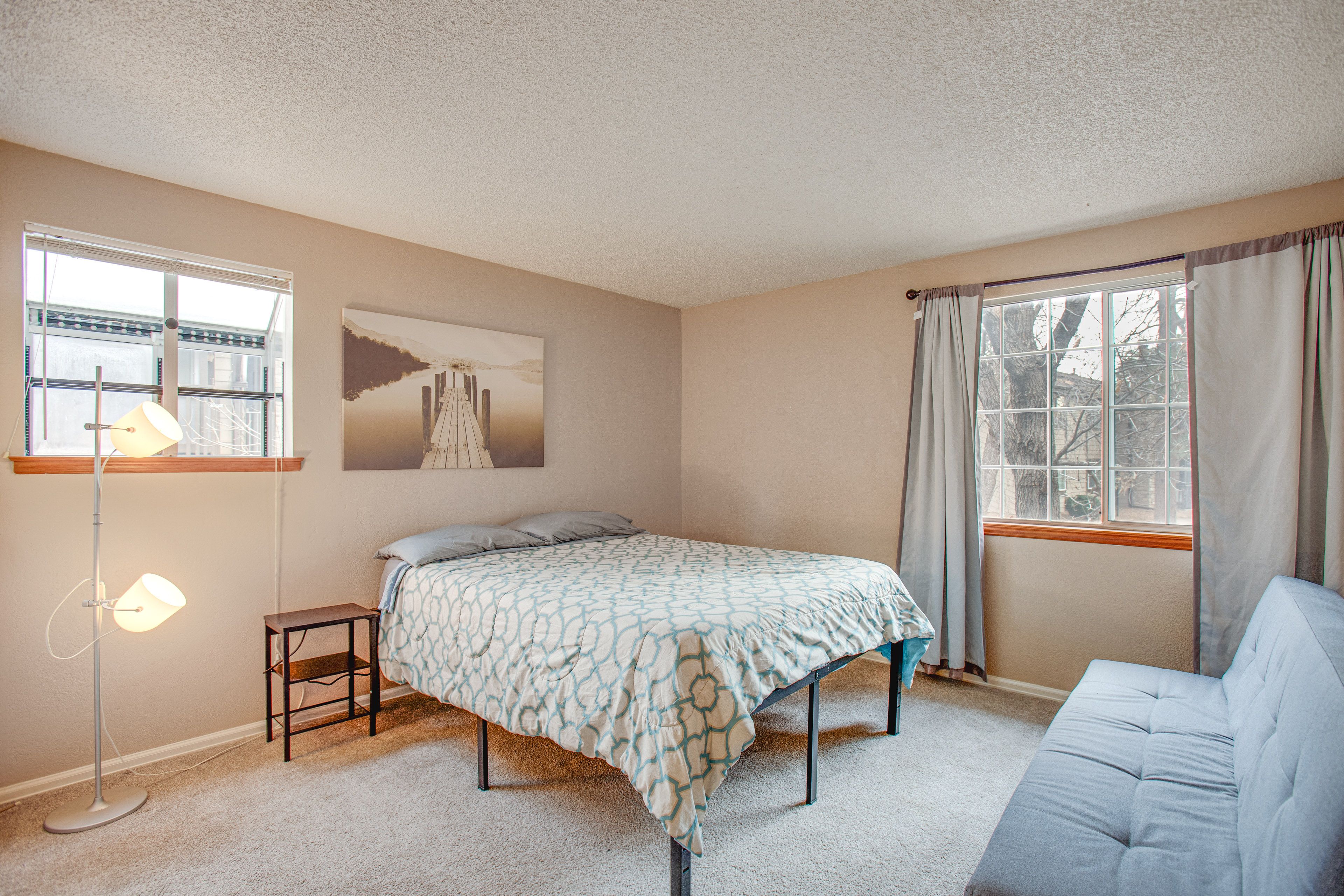 Bedroom | Queen Bed | Twin Futon