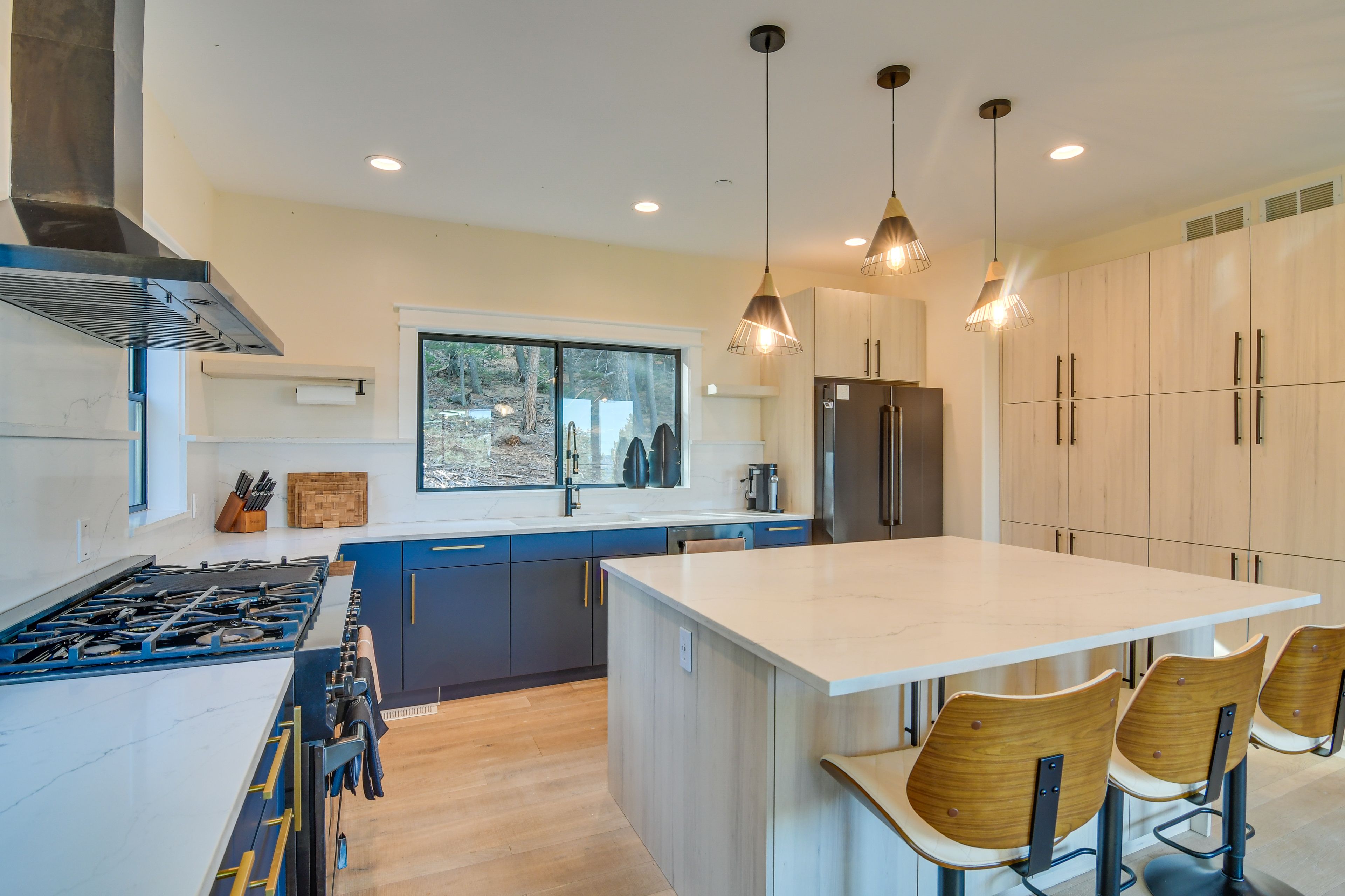 Kitchen 2 | Dishwasher | Microwave | Main Level