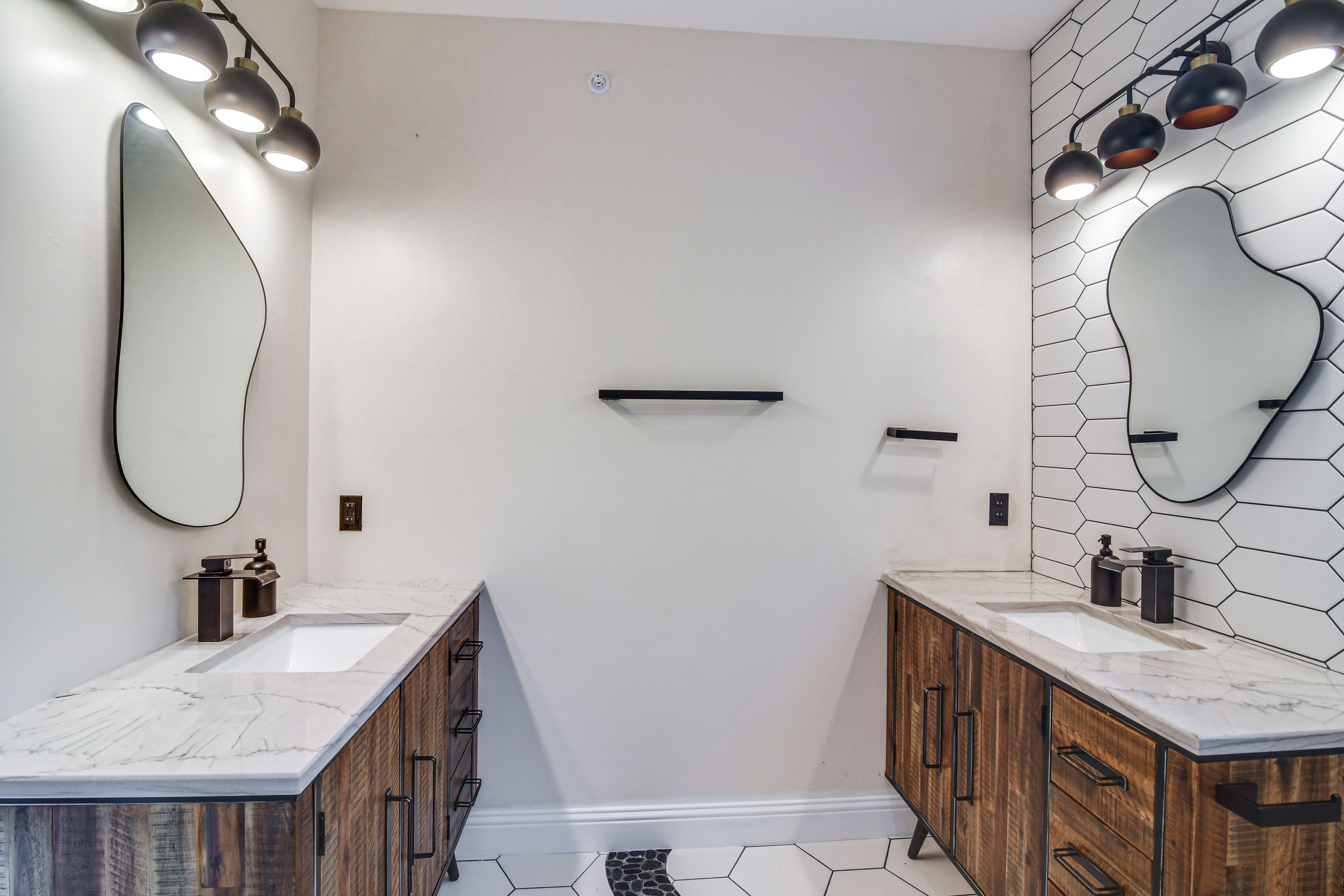 En-Suite Bathroom | Shower | Upper Level