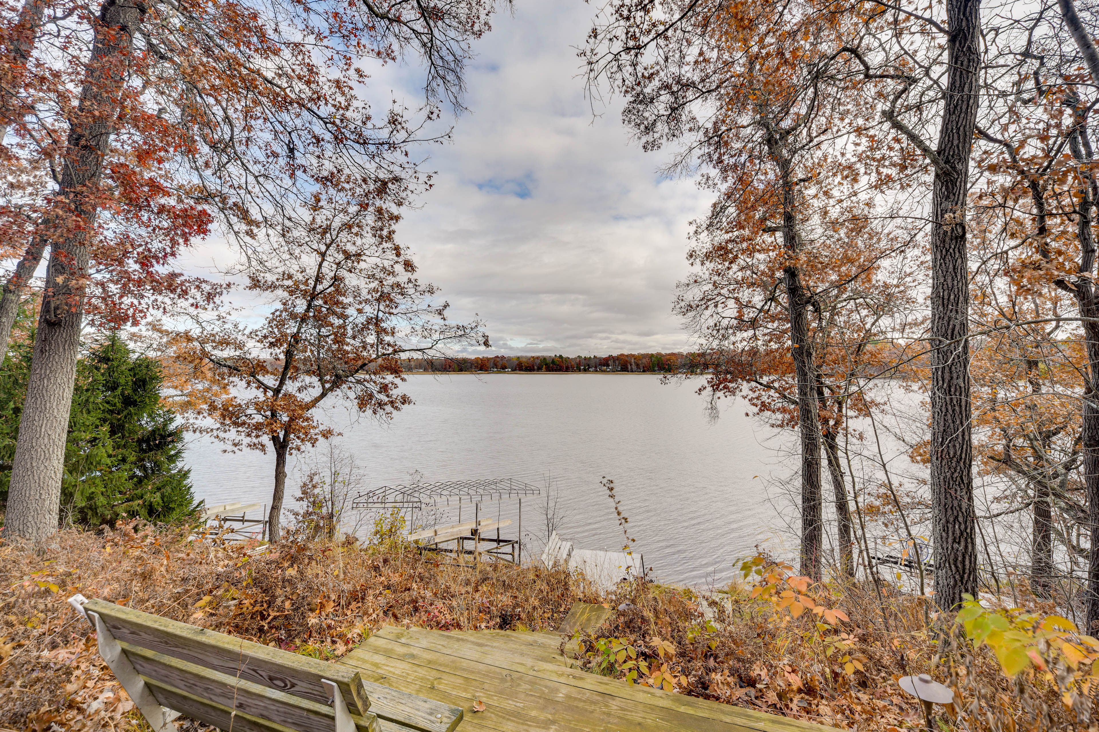 Benoit Lake Views | Private Dock