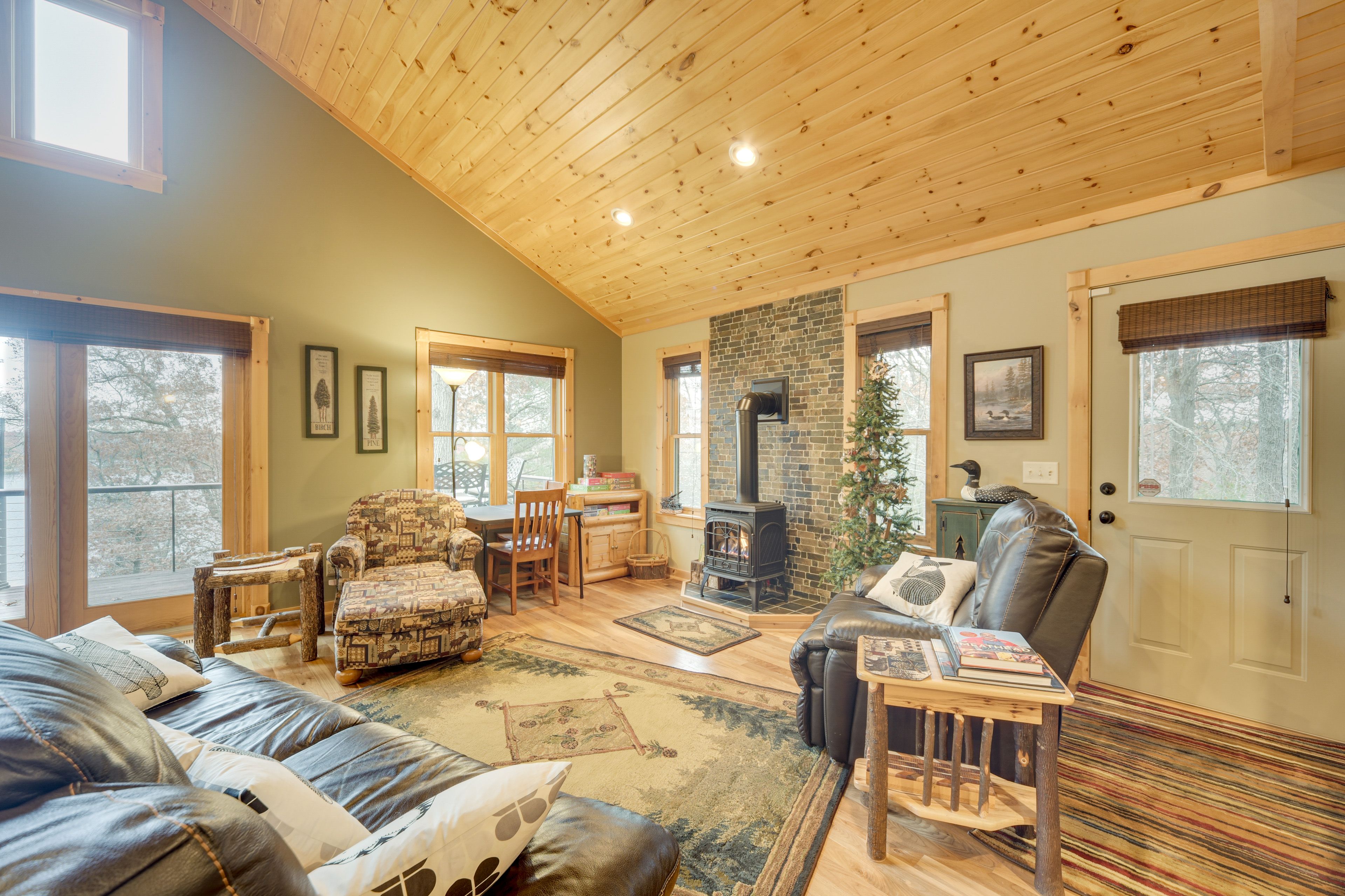 Living Room | Full Sleeper Sofa | Main Level