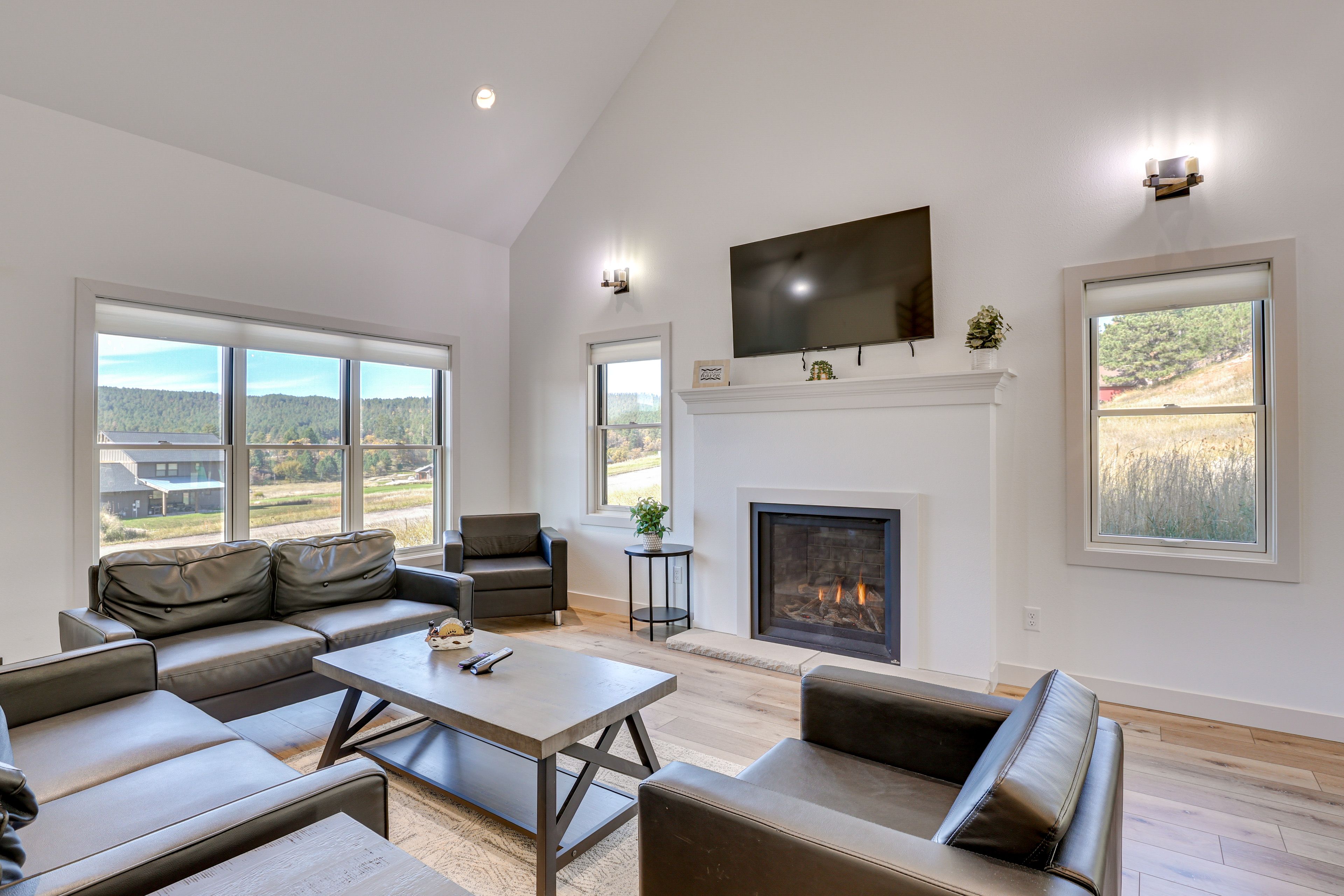 Living Room | 1st Floor | Gas Fireplace | Smart TV