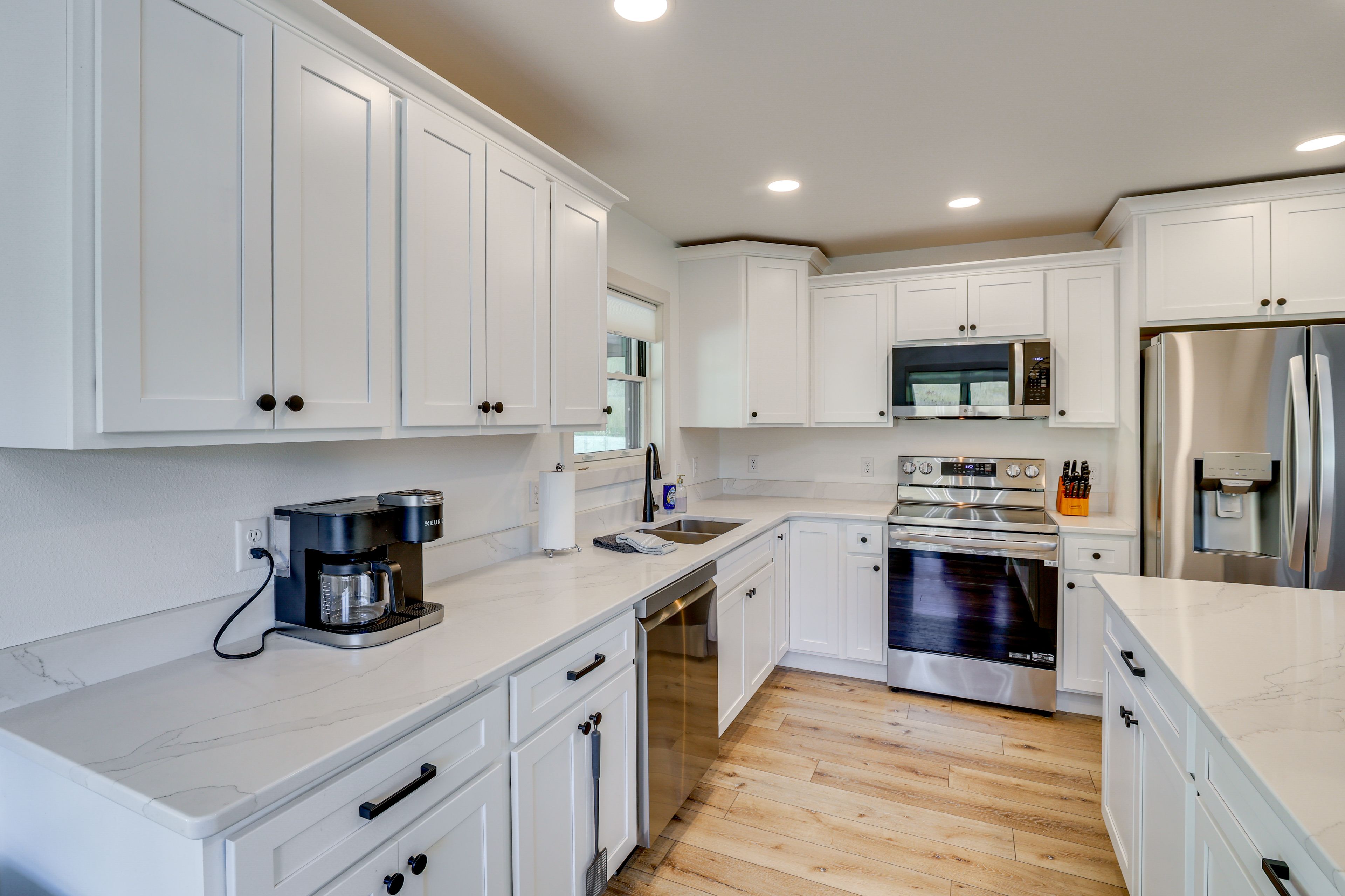 Kitchen | 1st Floor | K-Duo Keurig Coffee Maker