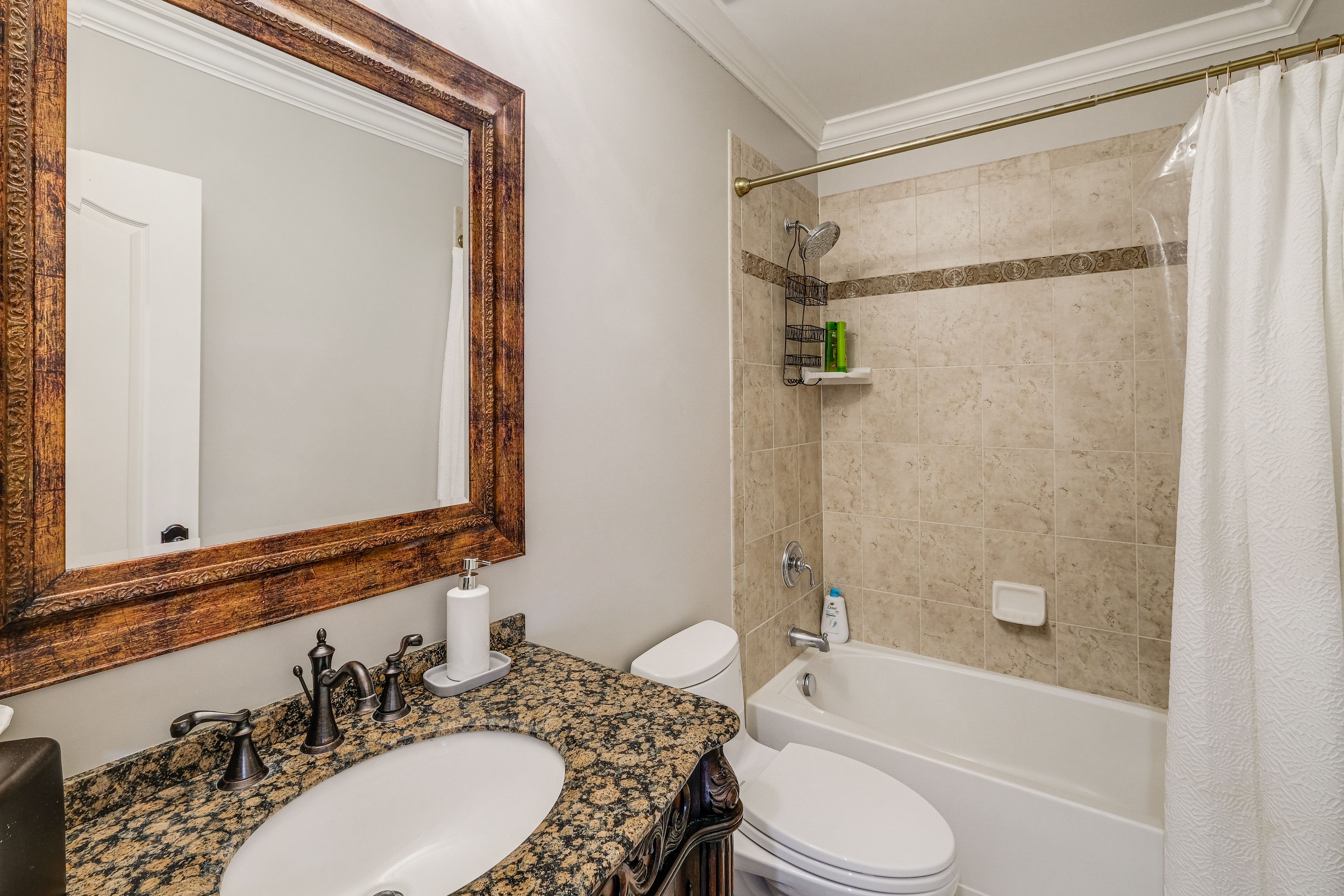 En-Suite Bathroom | 2nd Floor