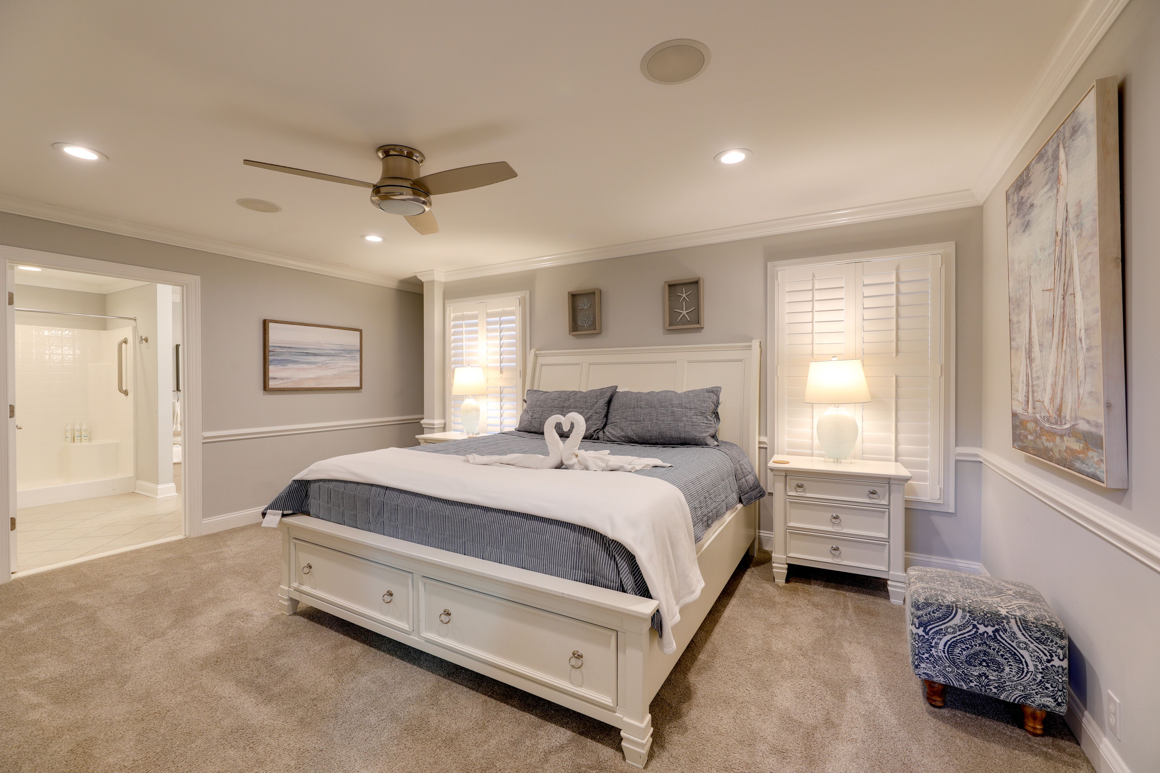 Bedroom 1 | King Bed | 1st Floor