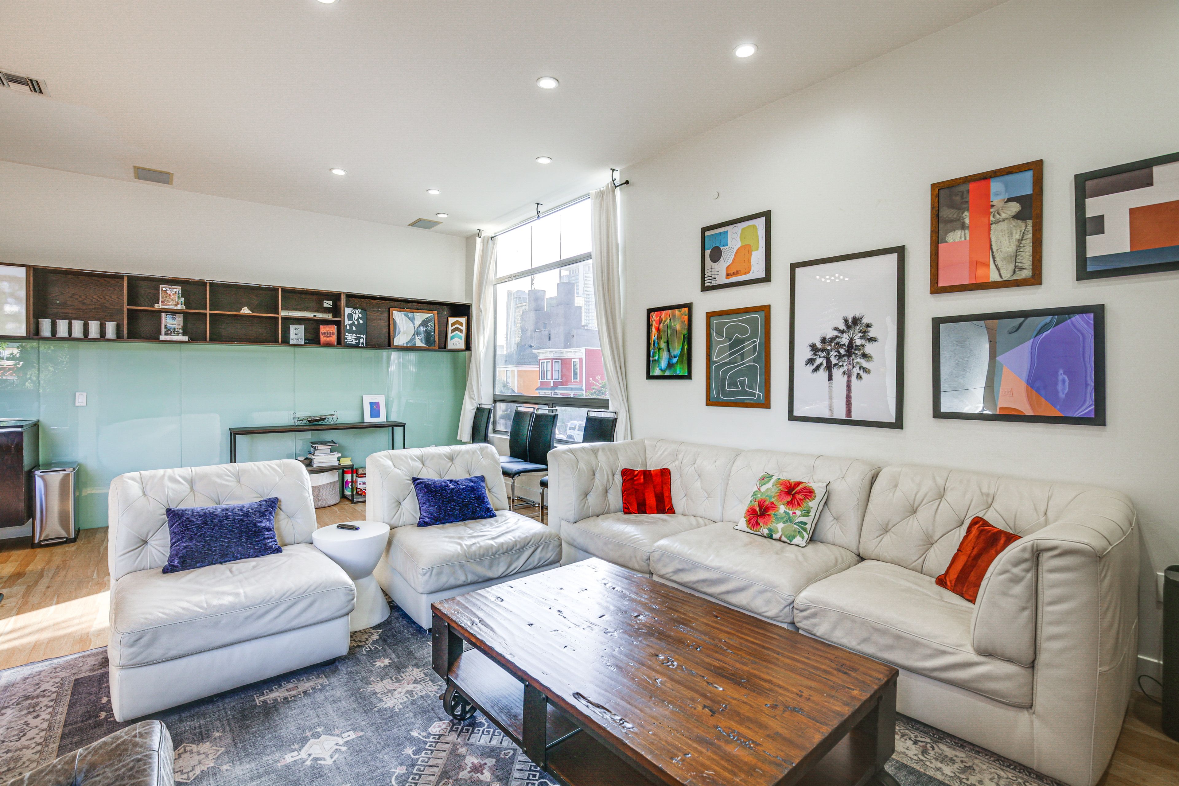 Living Room | Board Games | Smart TV | Free WiFi