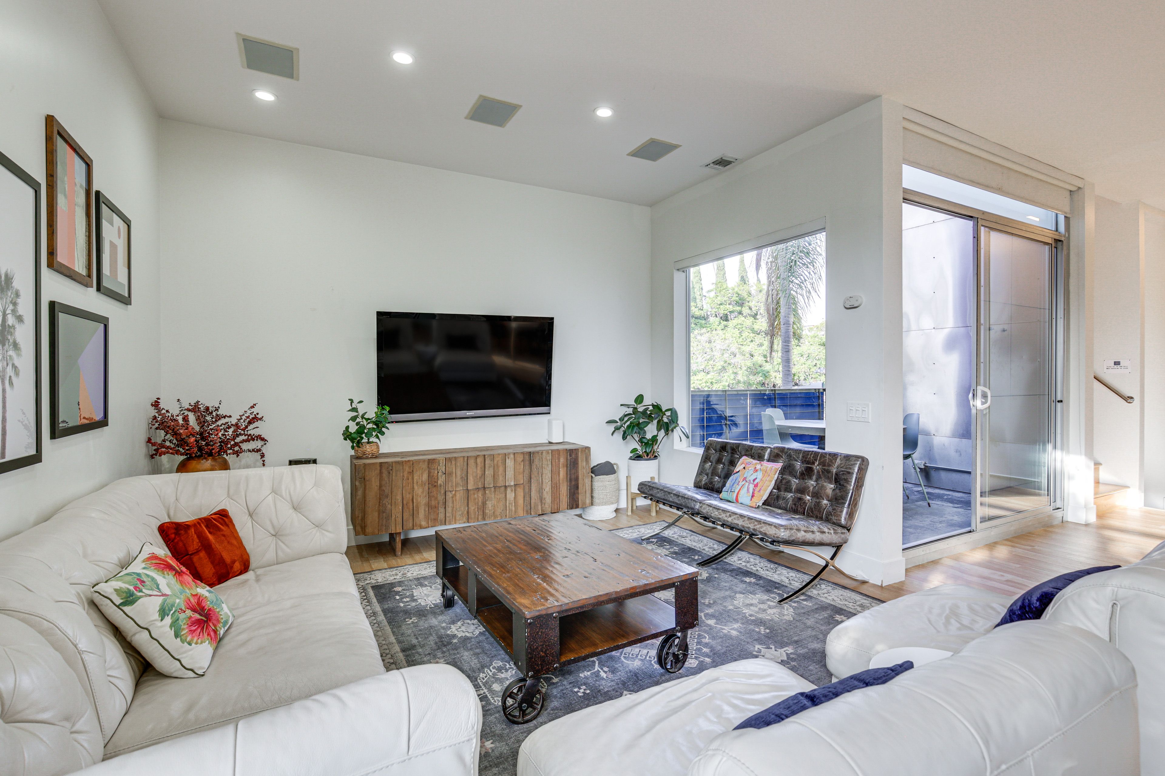 Living Room | 2nd Floor