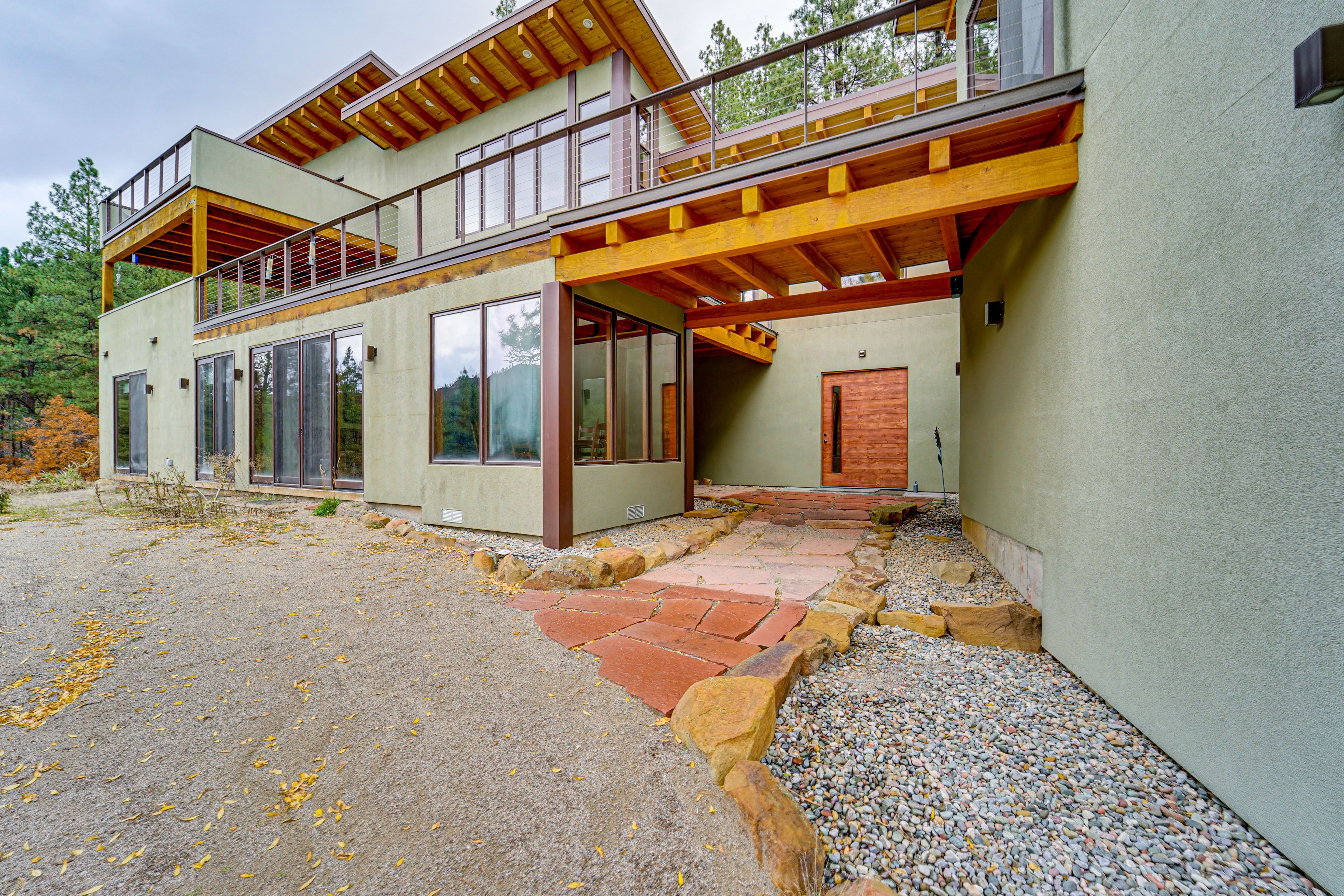 Home Exterior | Front Entrance