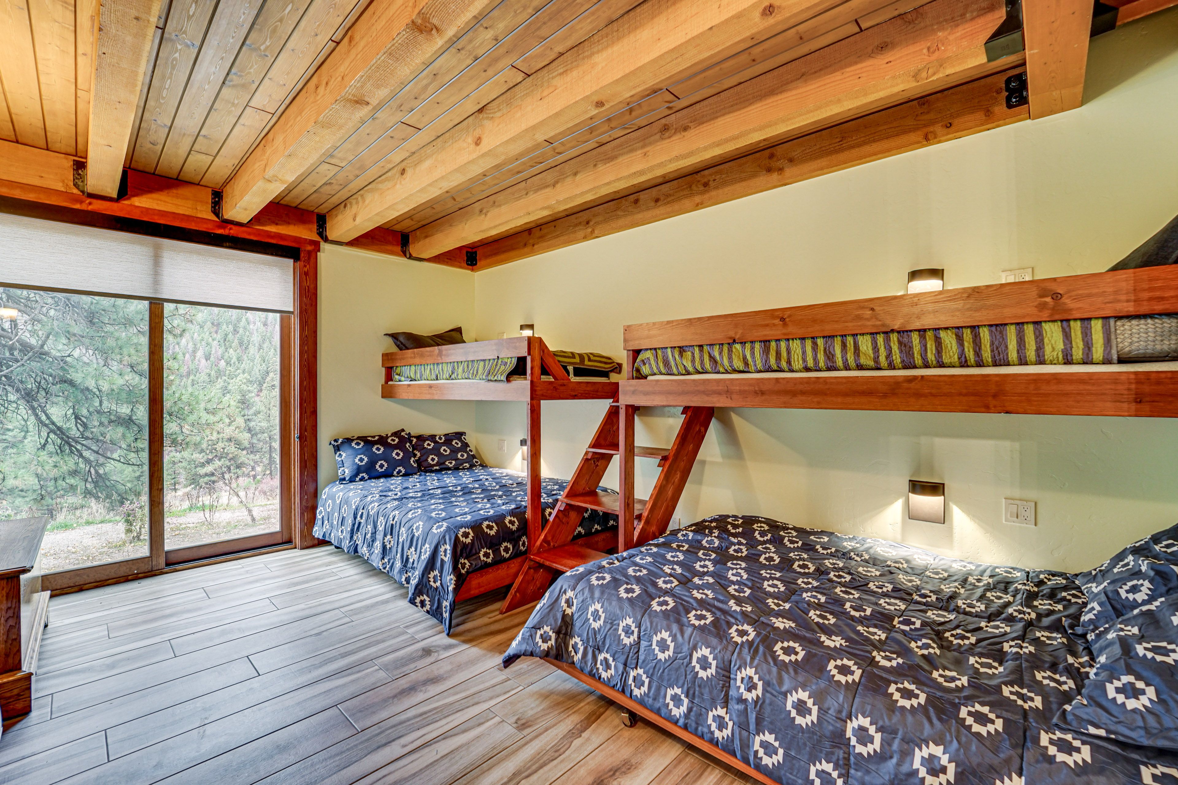 Bedroom 2 | 2 Twin/Full Bunk Beds | 1st Floor