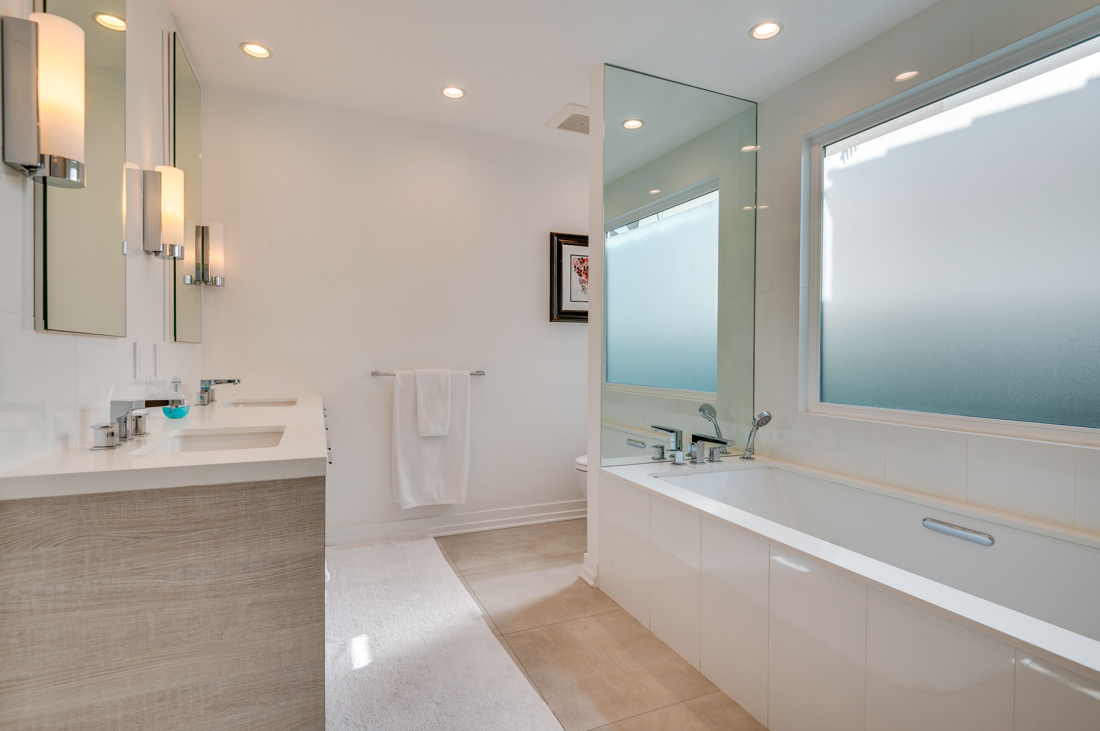 En-Suite Bathroom | Towels Provided