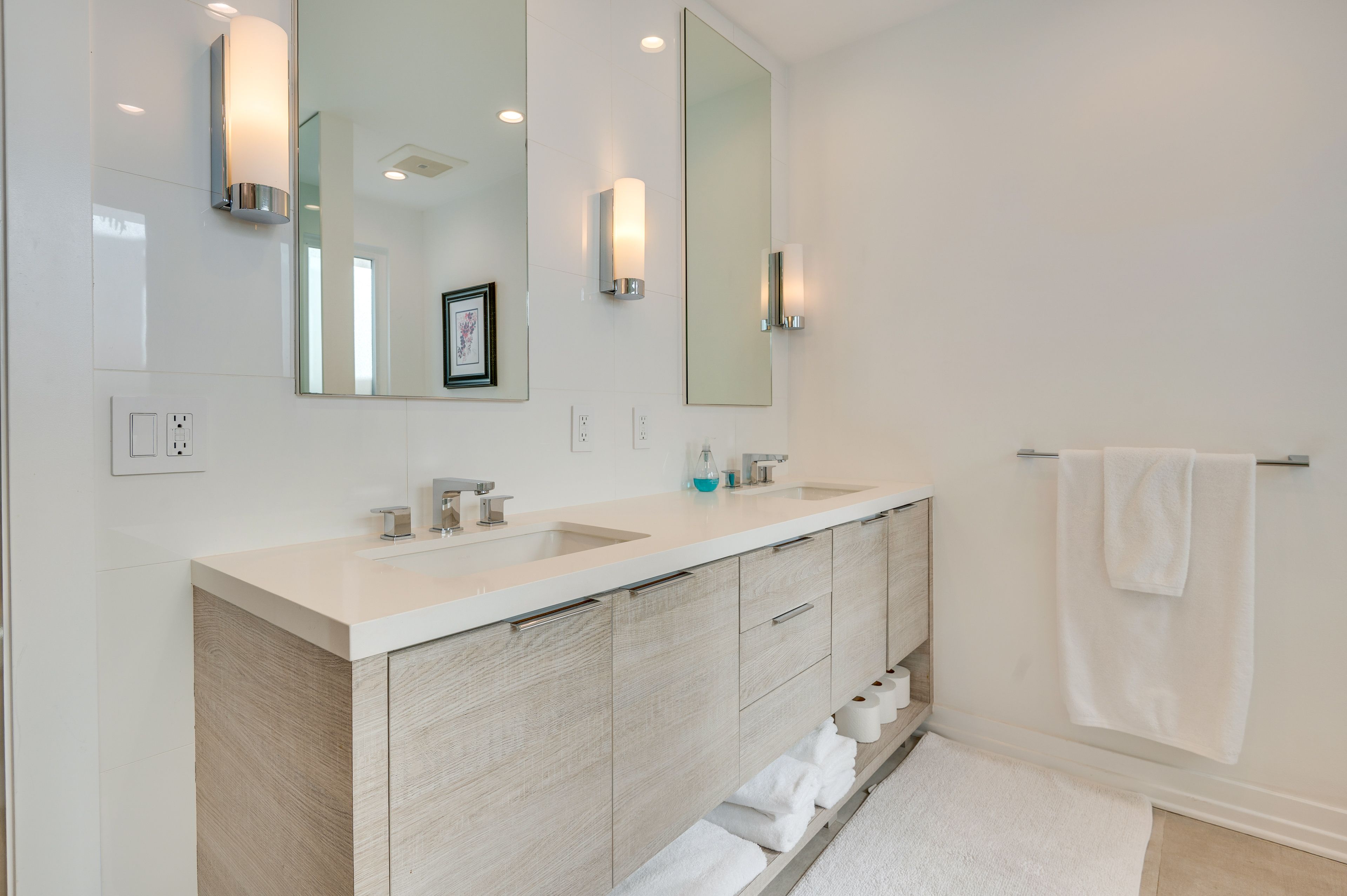 Full Bathroom | Complimentary Toiletries