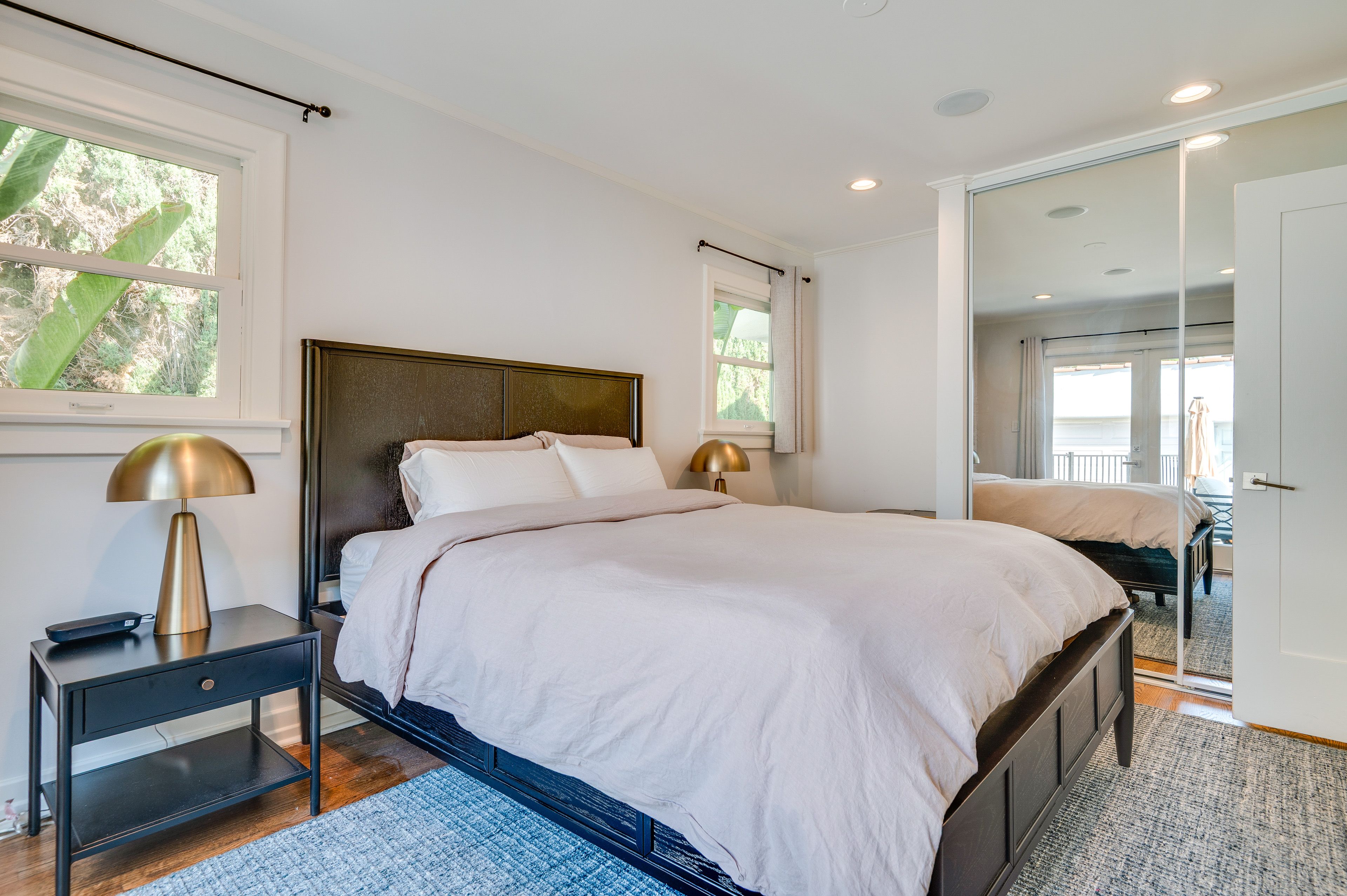 Bedroom 2 | Queen Bed | Smart TV