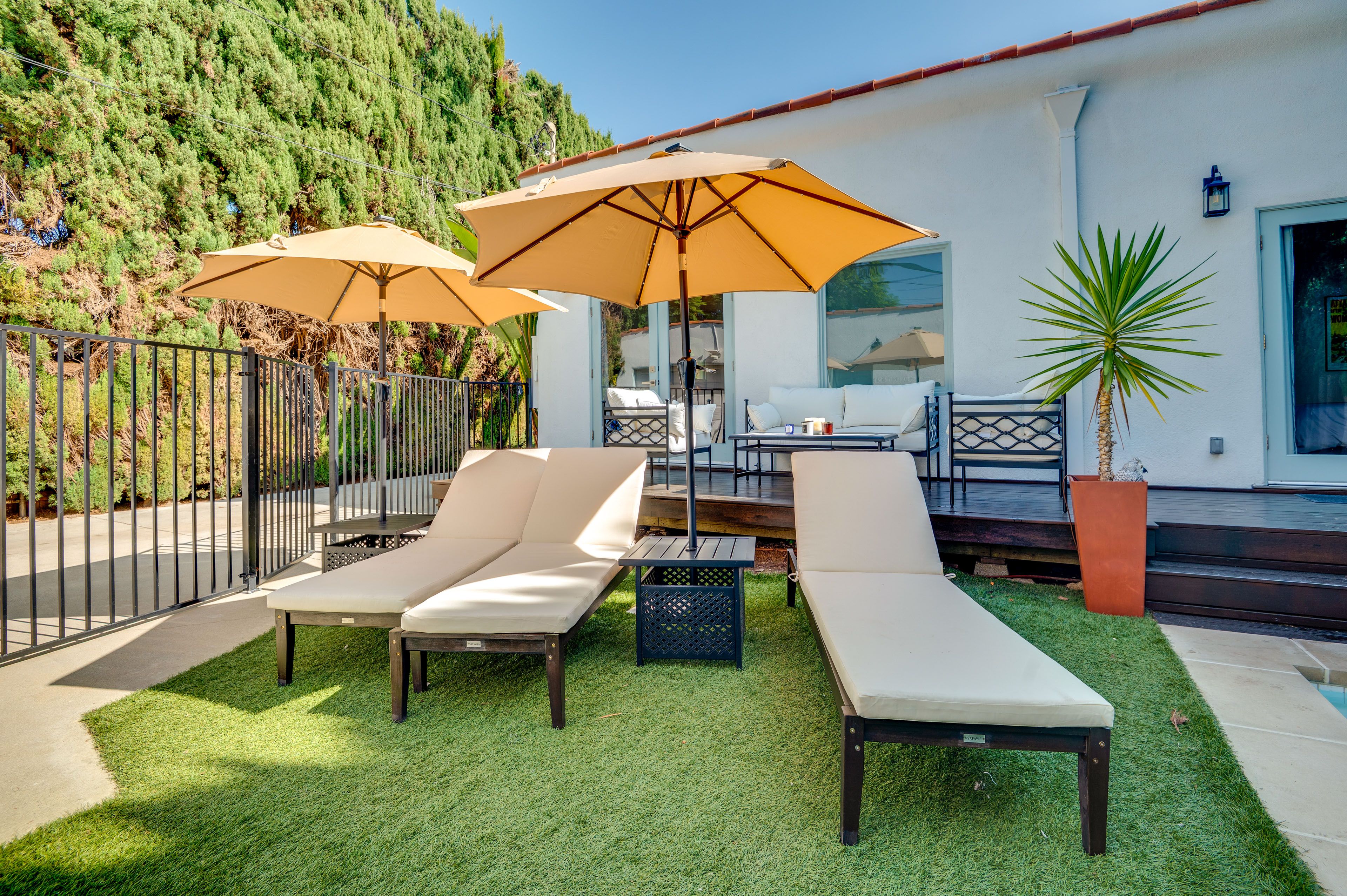 Furnished Deck | Lounge Seating