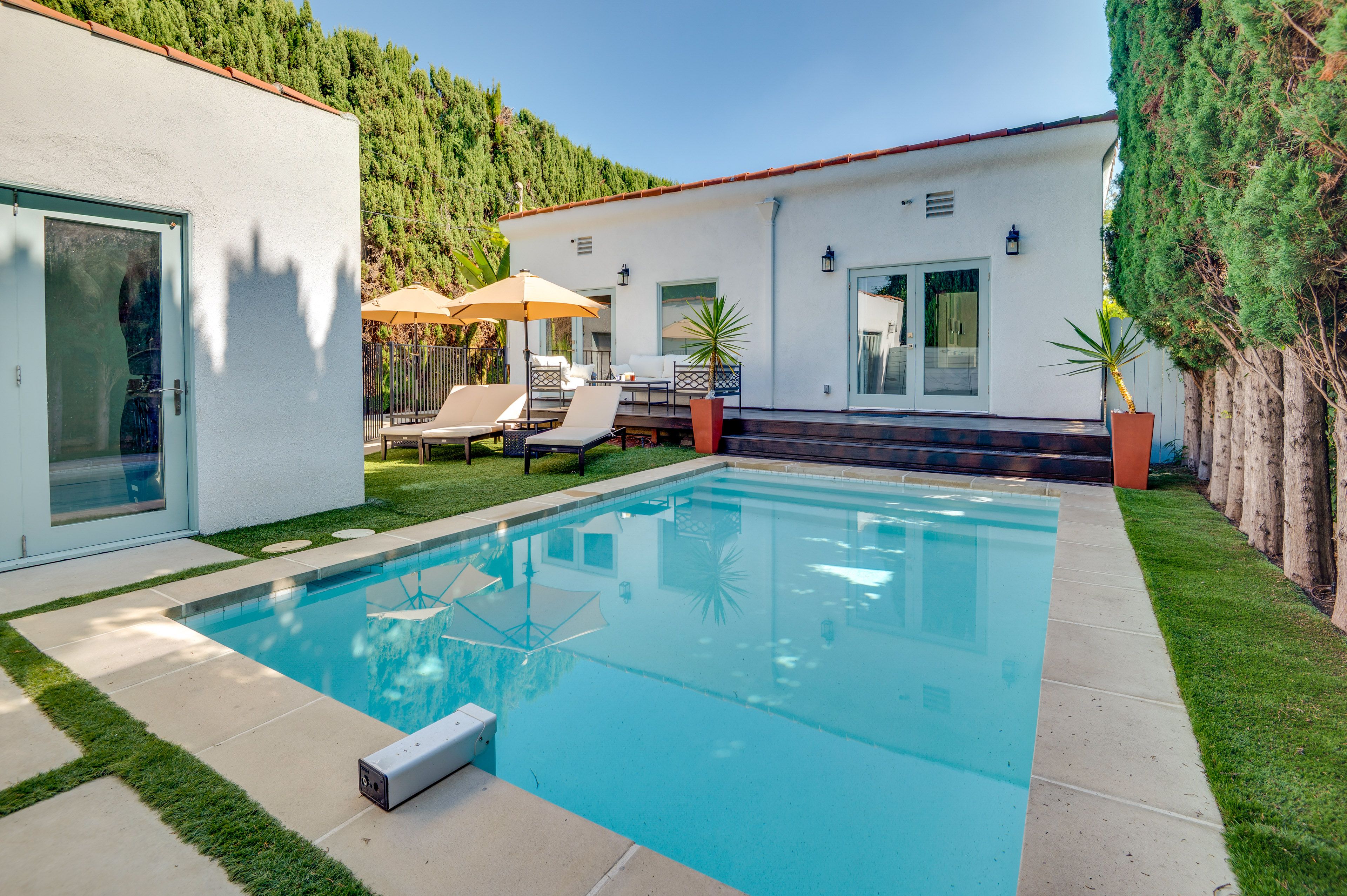 Property Exterior | Private Pool