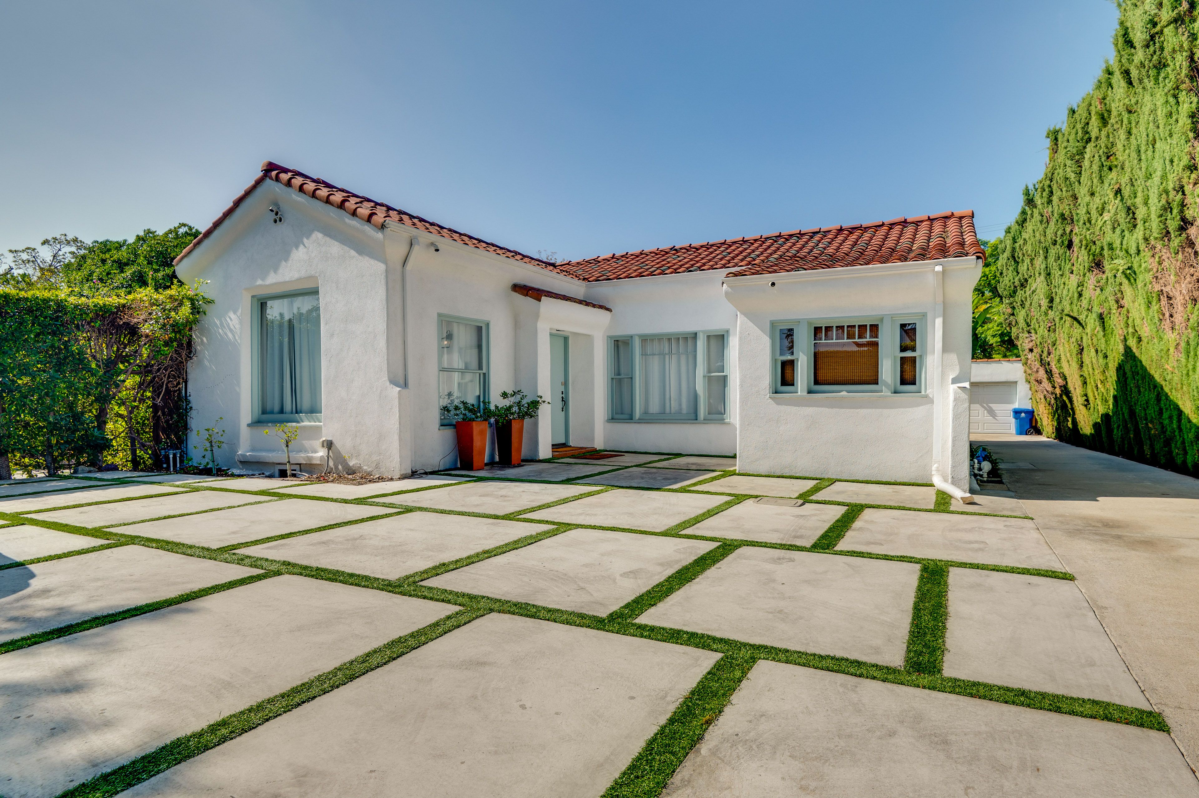 Property Exterior | Single-Story Home